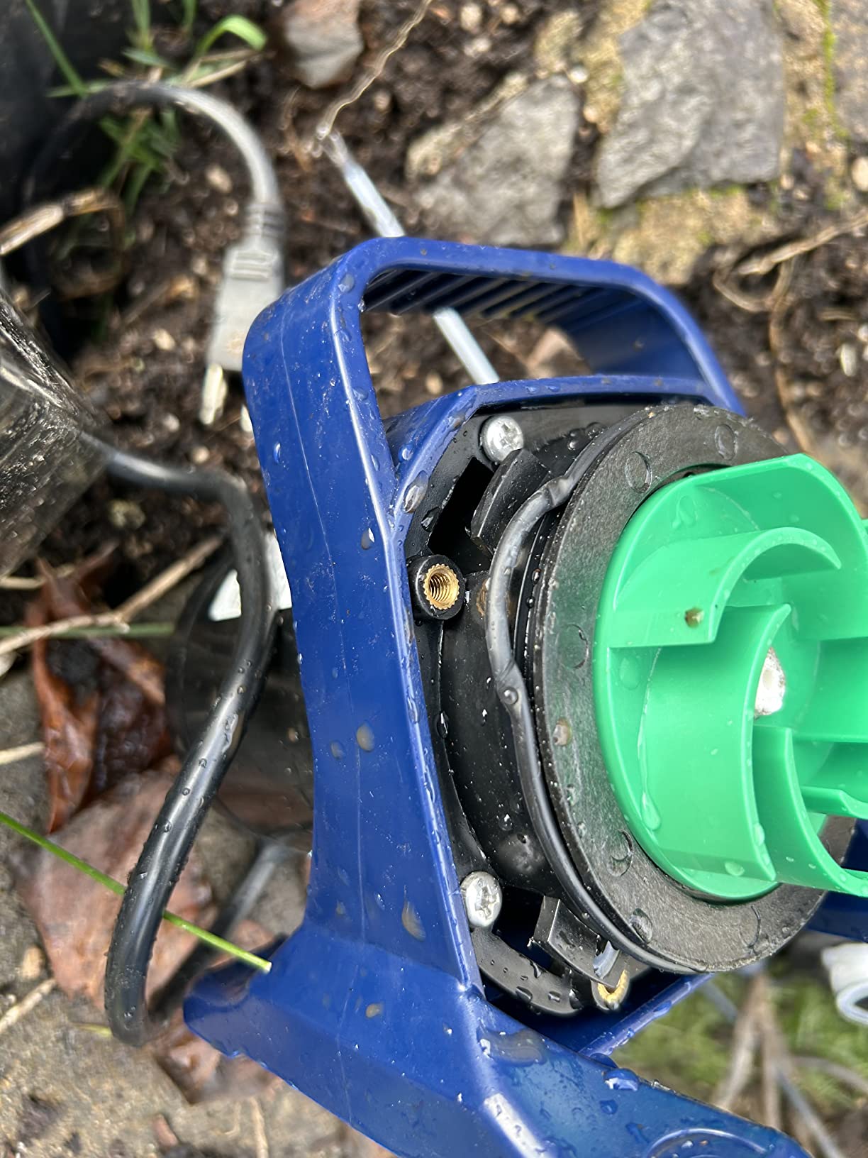 Alpine Corporation PAL3100 | 3100 GPH Submersible Water Pump customer photo 2