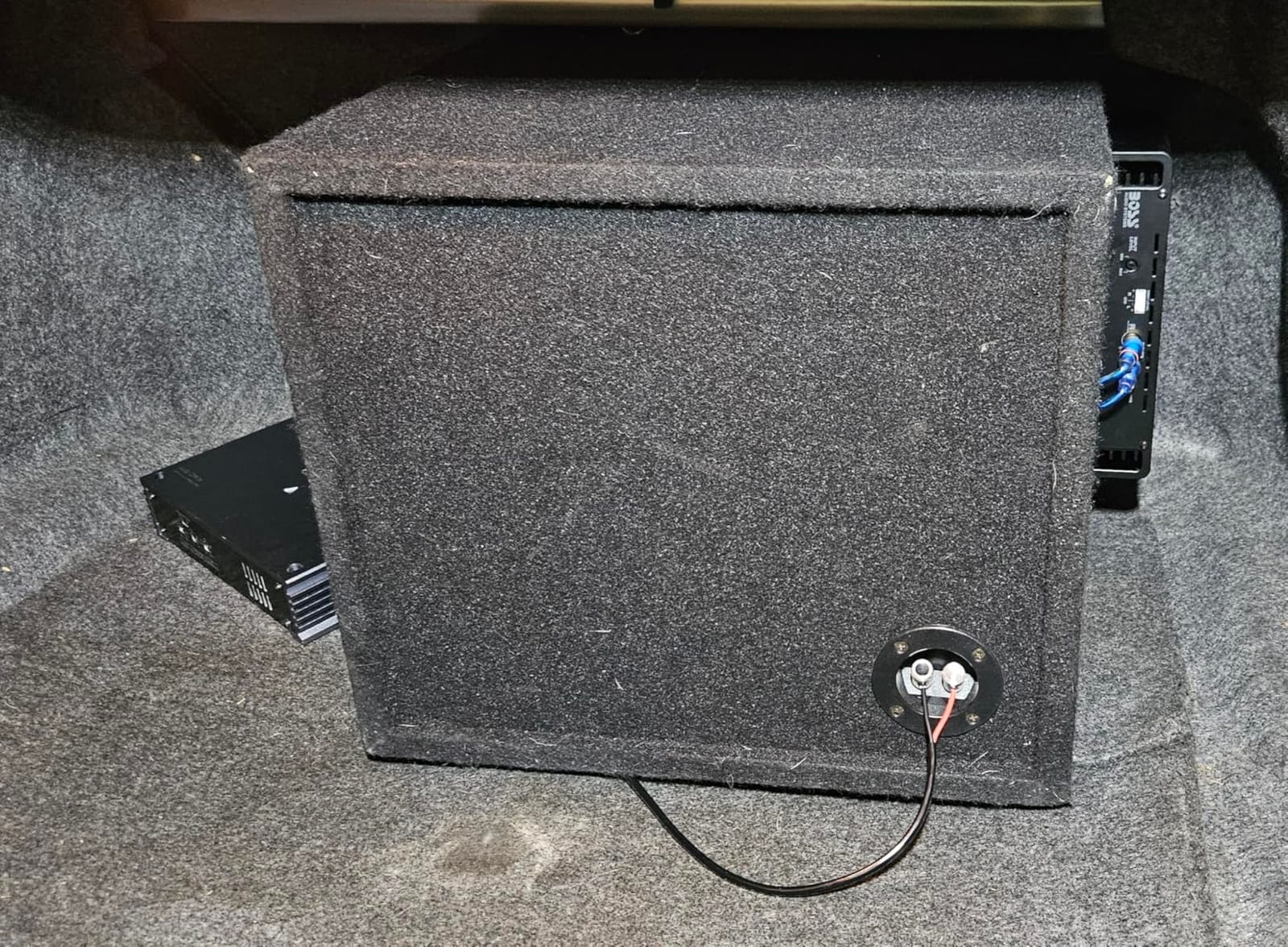 BOSS Audio Systems R1002 200 Watt 2 Channel Bridgeable Car Amplifier customer photo 1