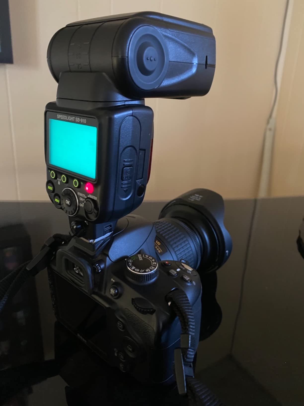 Nikon SB-910 Speedlight Flash for Nikon Digital SLR Cameras customer photo 1