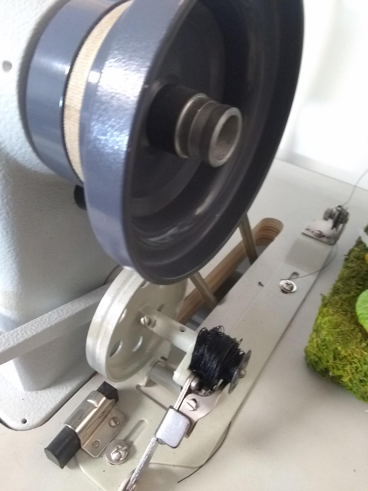 Consew 206RB-5 Walking Foot Industrial Sewing Machine with Table and Servo Motor customer photo 2