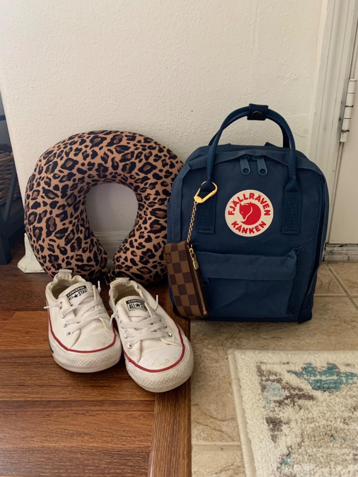 Fjällräven Kanken Mini Backpack - Compact Everyday Carry, Durable Vinylon Fabric - Travel customer photo 1