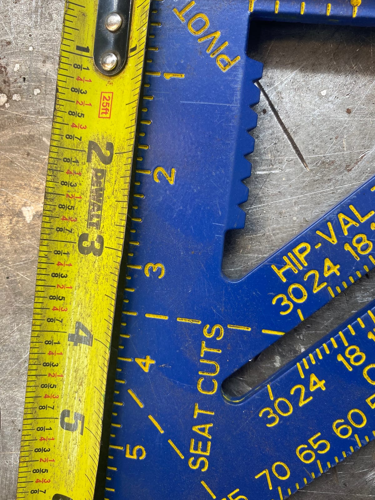 IRWIN Tools Rafter Square, Hi-Contrast Aluminum, Blue, 7-Inch (1794463) customer photo 1