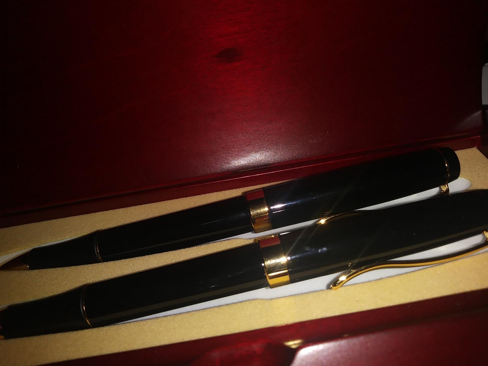 Executive Gift Shoppe | Personalized Ballpoint Pen & Pencil Set in Rosewood Box with Custom Engraving customer photo 1