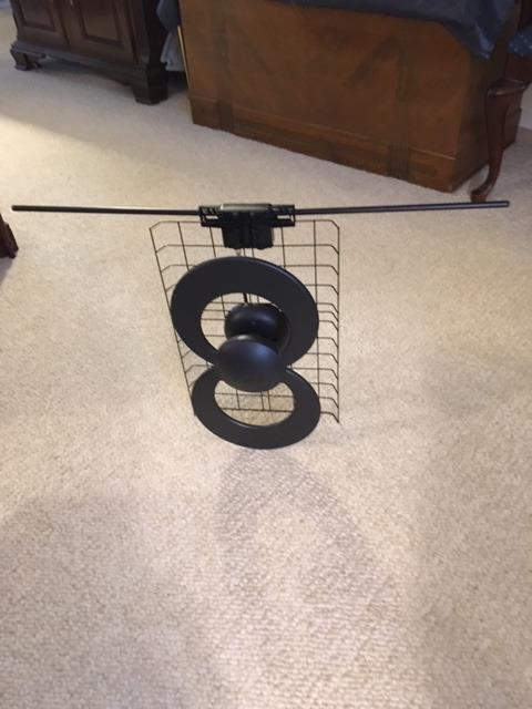 Antennas Direct ClearStream 2V Indoor Outdoor TV Antenna UHF VHF Multi-Directional, 60+ Mile Range, 4K 8K UHD, NEXTGEN TV – w/Reflector, 20-inch Mast customer photo 1