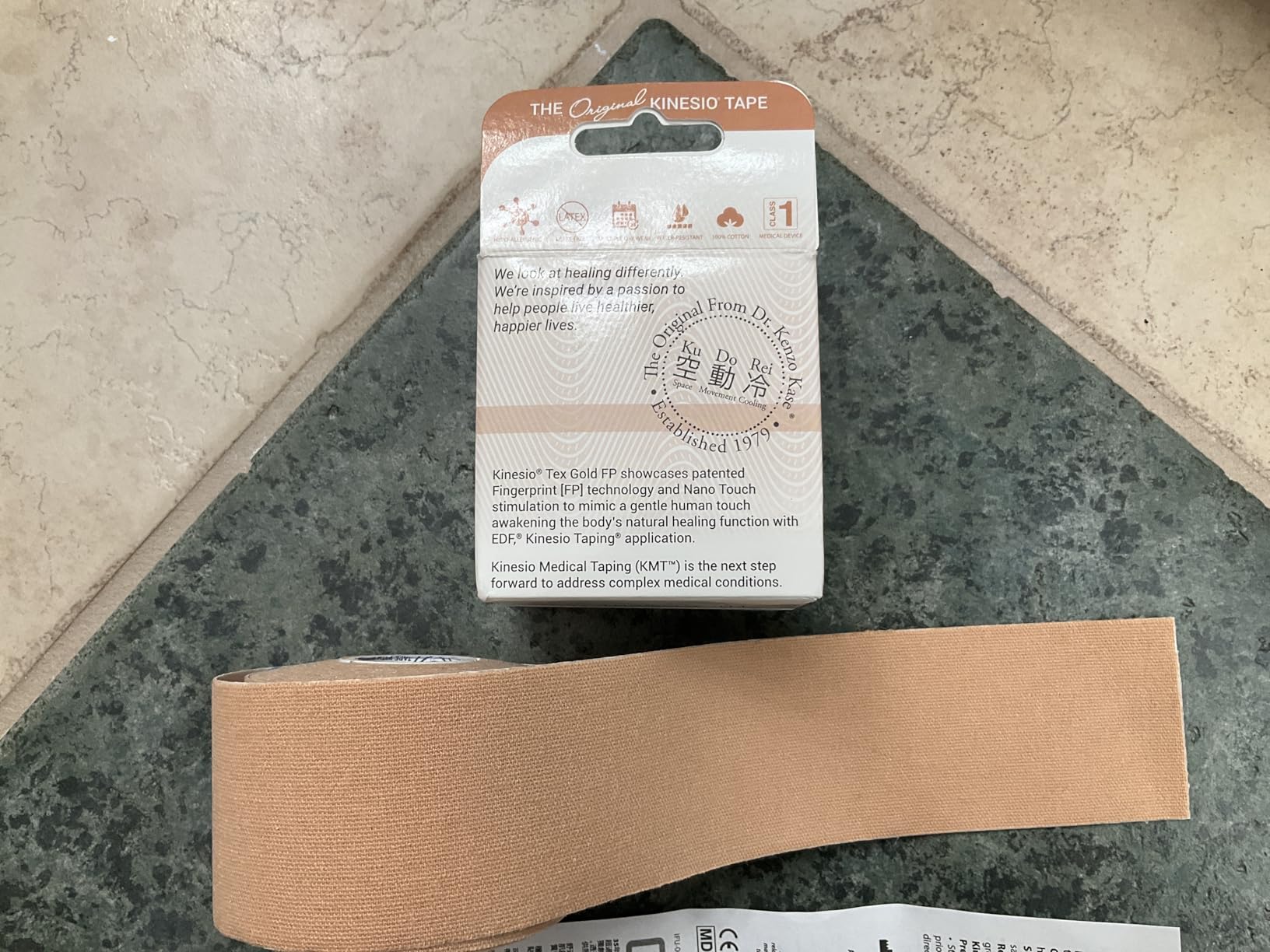 Kinesio Taping - Elastic Therapeutic Athletic Tape Tex Gold FP - Beige - 2 in. x 16.4 ft customer photo 1