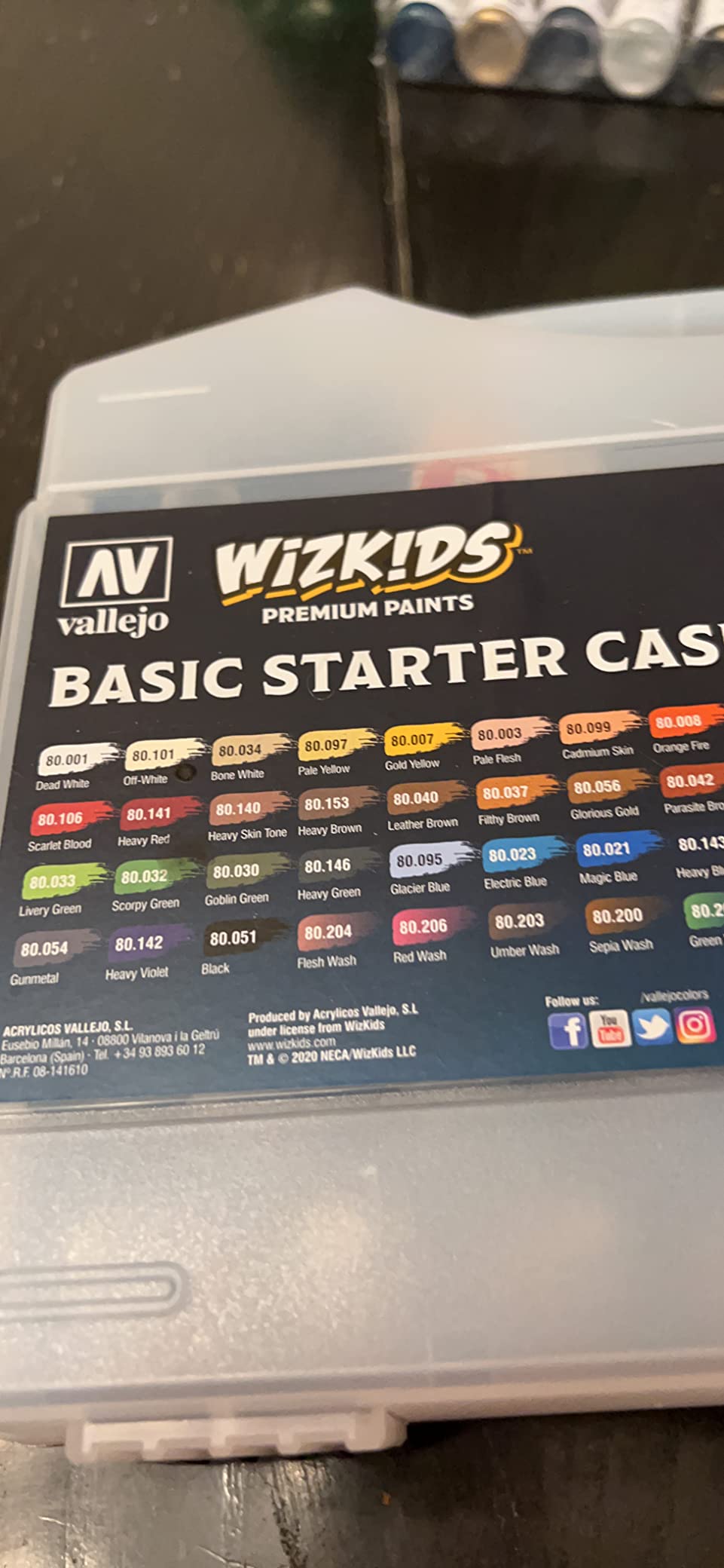 Vallejo - Basic Colors USA Acrylic Paint Set | Model Color | Figure Color Series Historical Miniature Kit to Achieve Historical Accuracy with Artist-Grade Pigments | 16 Bottles x 18 ml (0.60 fl.oz.) customer photo 1