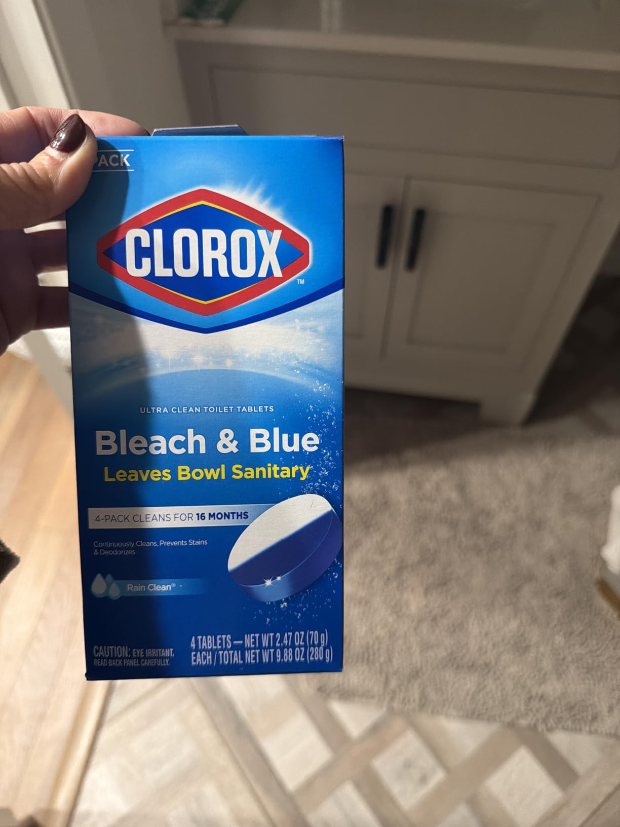 Clorox Ultra Clean Toilet Tablets Bleach & Blue, Rain Clean Scent, 2.47 Ounces Each, 4 Count (Package May Vary) customer photo 2