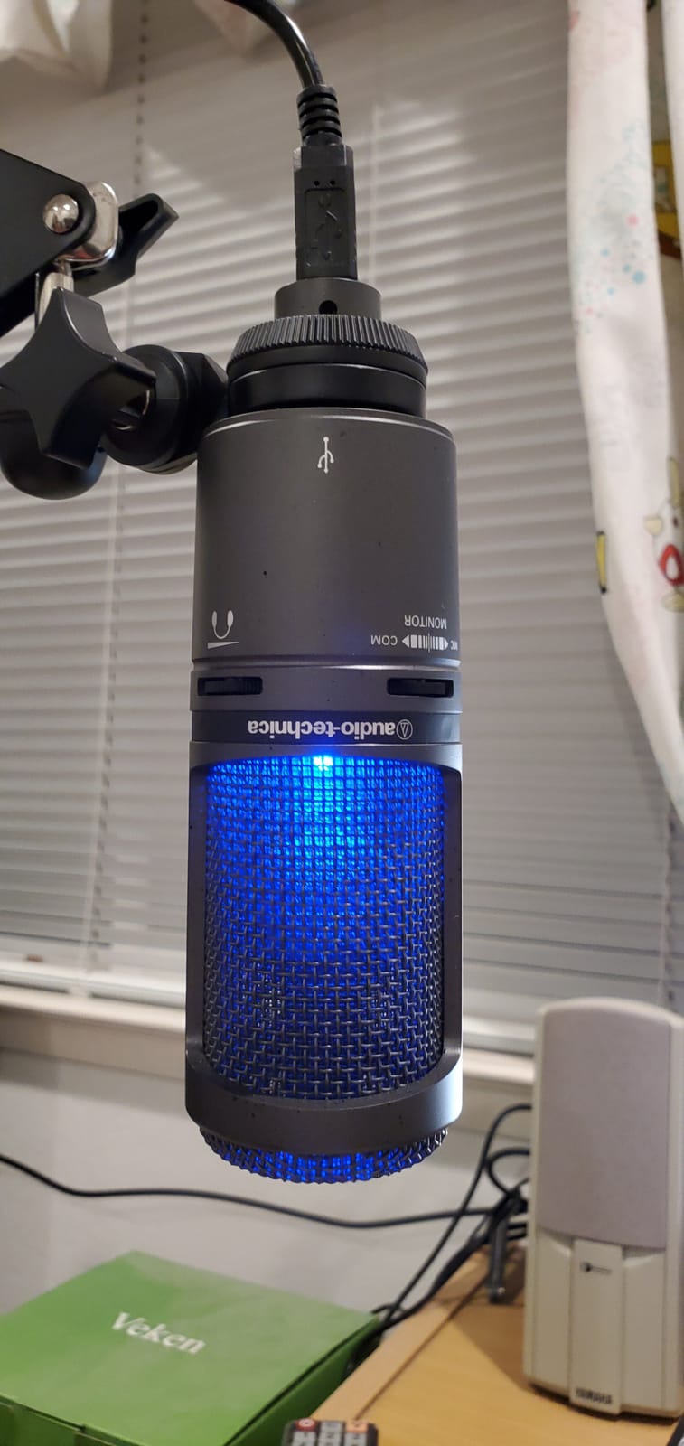 Audio-Technica AT2020USB+ Cardioid Condenser USB Microphone, with Built-in Headphone Jack & Volume Control, Perfect for Content Creators (Black) customer photo 1
