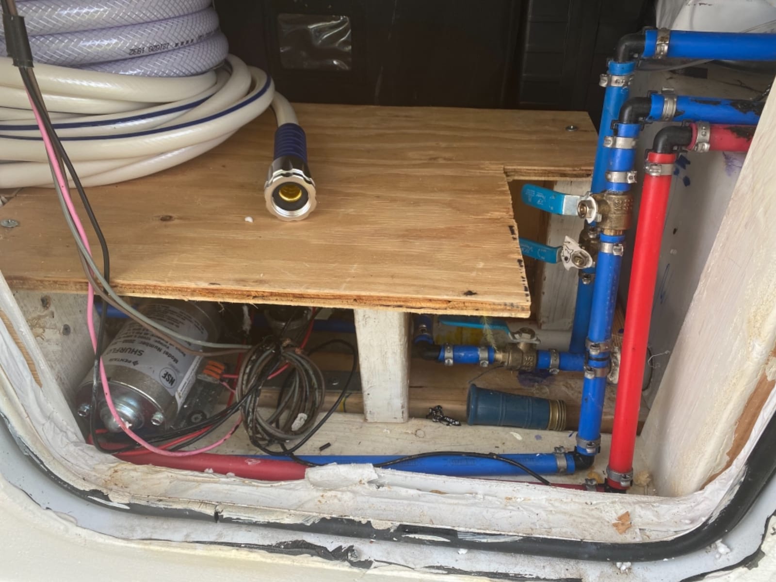 Precitrade Shurflo 2088-554-144 Fresh Water Pump, 12 Volts, 3.5 Gallons Per Minute, 45 Psi customer photo 1