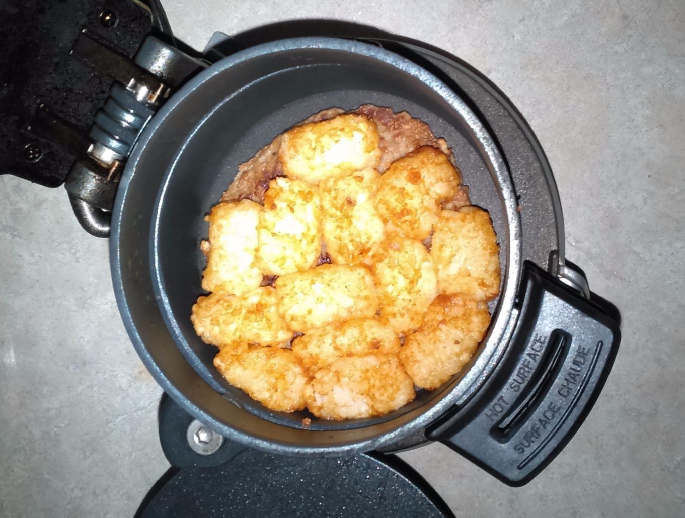 Hamilton Beach Breakfast Sandwich Maker with Egg Cooker Ring | Perfect for English Muffins, Croissants, Mini Waffles | Customizable & Fast | PFAS-Free | Black | 25477MN customer photo 2