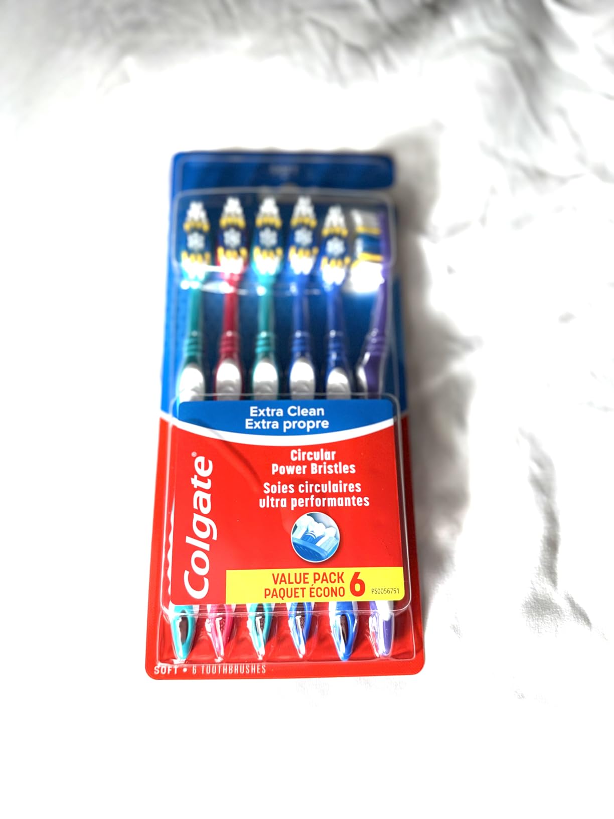 Colgate Extra Clean Adult Toothbrushes, Soft, Value 6 Pack | Bulk Toothbrush Pack, Cleans Hard-To-Reach Areas, Easy-to-Grip Handle Made from Recycled Plastic customer photo 1