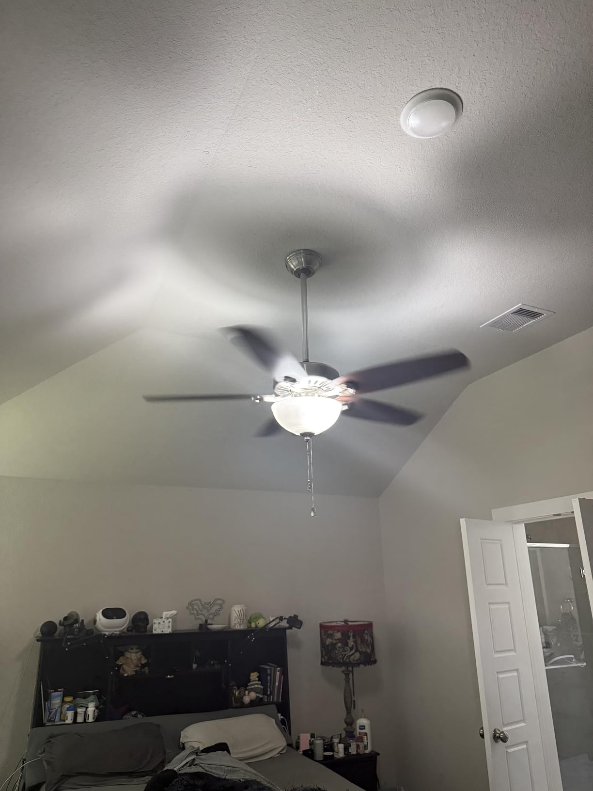 Hunter Builder Deluxe, Indoor, Ceiling Fan, Pull Chain, 52 inch, New Bronze | with LED Light, Standard Mount, 5 Blades, For Bedroom, Living Room, Includes Bulbs, 53091 customer photo 2
