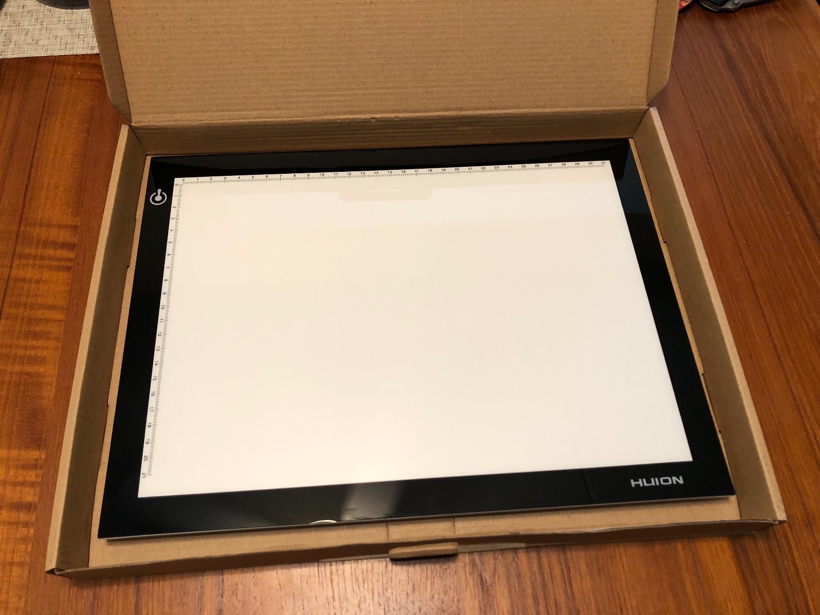 HUION L4S LED Light Box A4 Ultra-Thin USB Powered, Adjustable Brightness Light Pad for Tracing, Diamond Painting, Drawing, Sketching, Animation customer photo 2