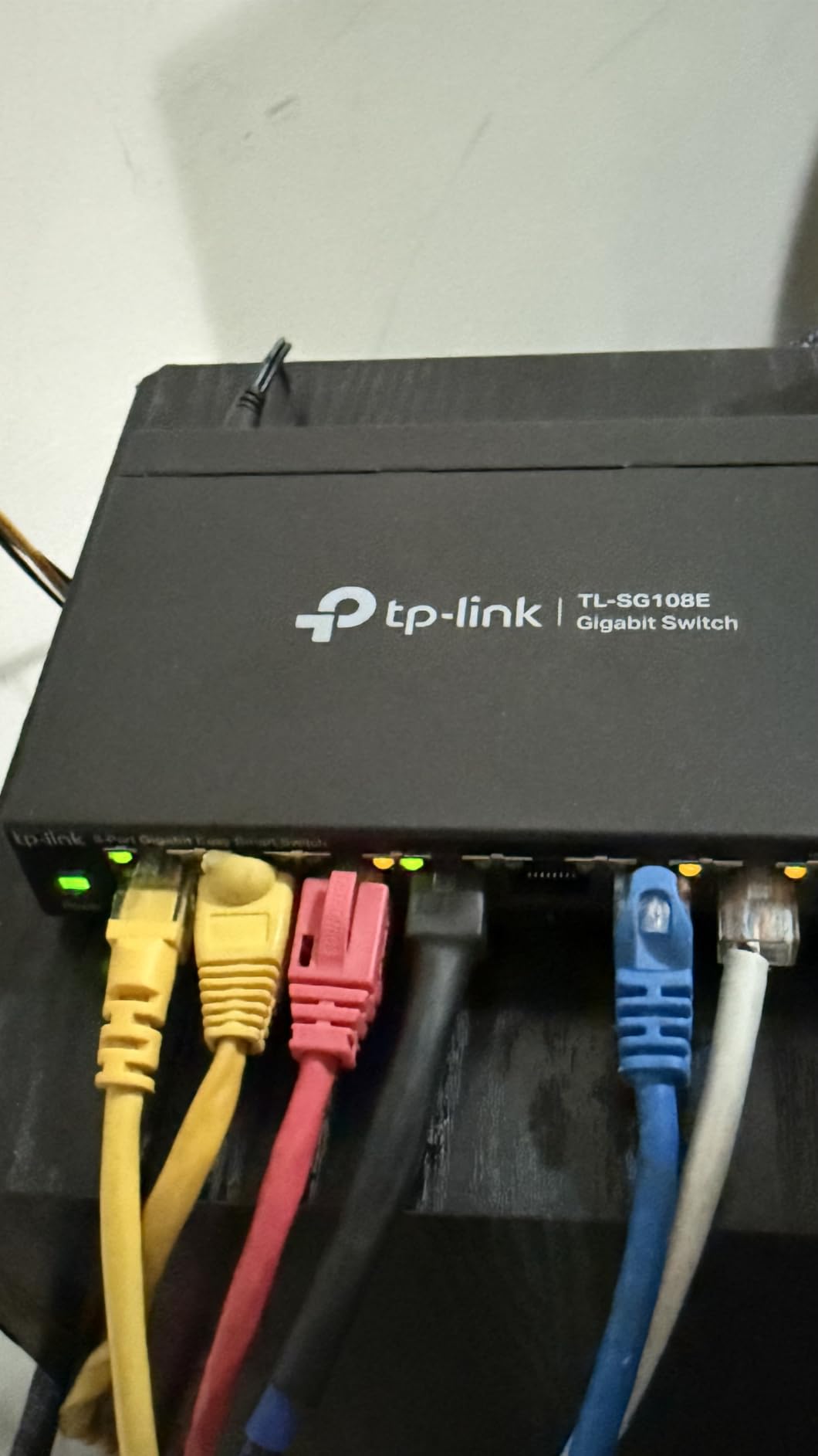 TP-Link 8 Port Gigabit Switch | Easy Smart Managed | Plug & Play | Desktop/Wall-Mount | Sturdy Metal w/ Shielded Ports | Support QoS, Vlan, IGMP and LAG (TL-SG108E) customer photo 1