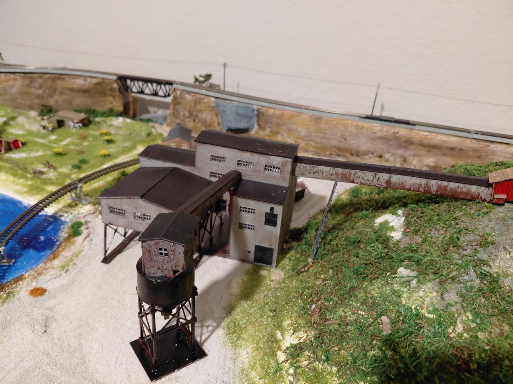 Walthers Cornerstone Diamond Coal Corporation 933-4046 HO Scale Model Railroad - Structure Kit customer photo 2
