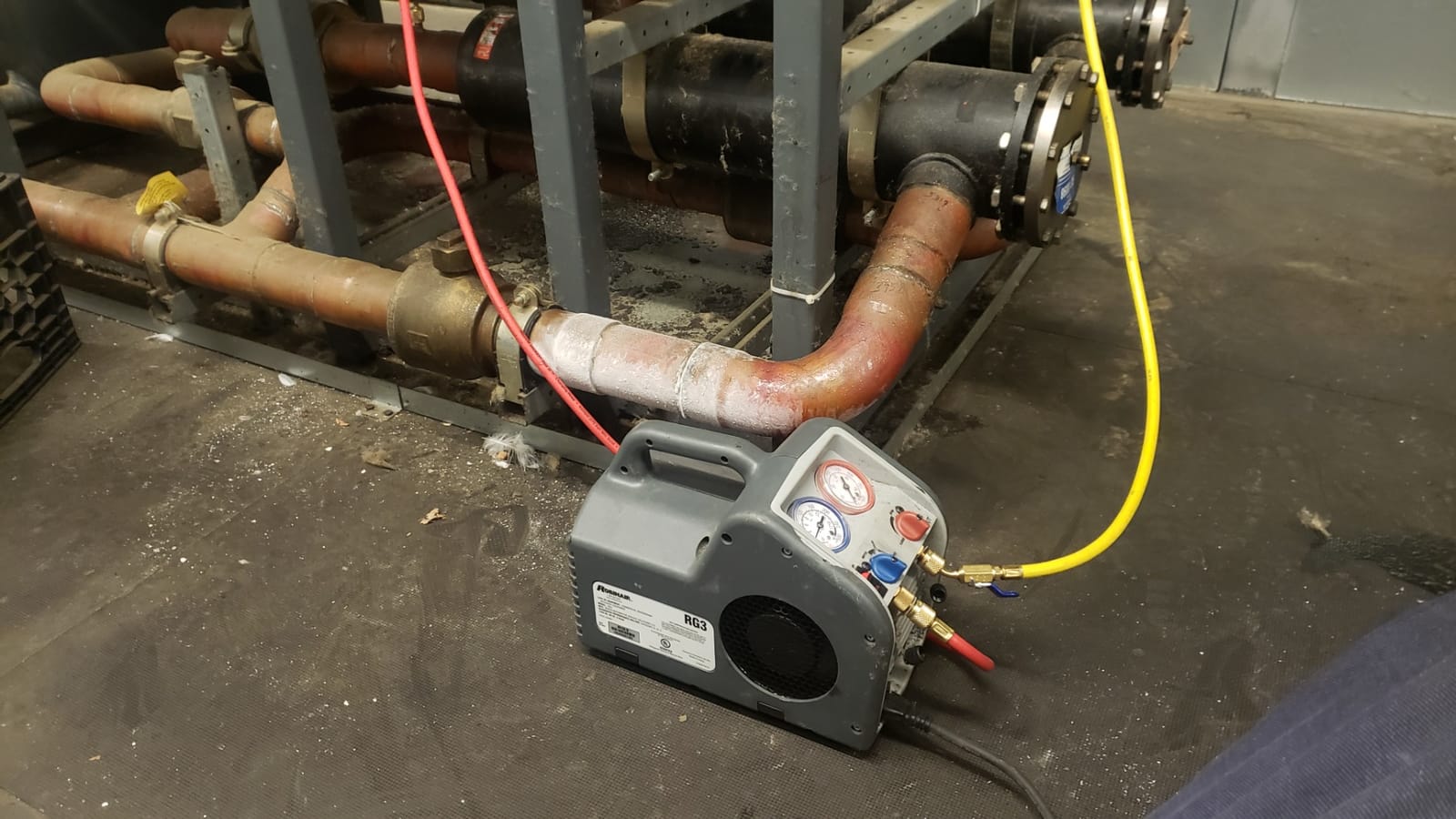 Robinair RG3 Portable Liquid and Vapor Refrigerant Recovery Machine | Compatible with Common CFC, HFC, HCFC Refrigerants Including R-410A; 115V, 60Hz customer photo 2