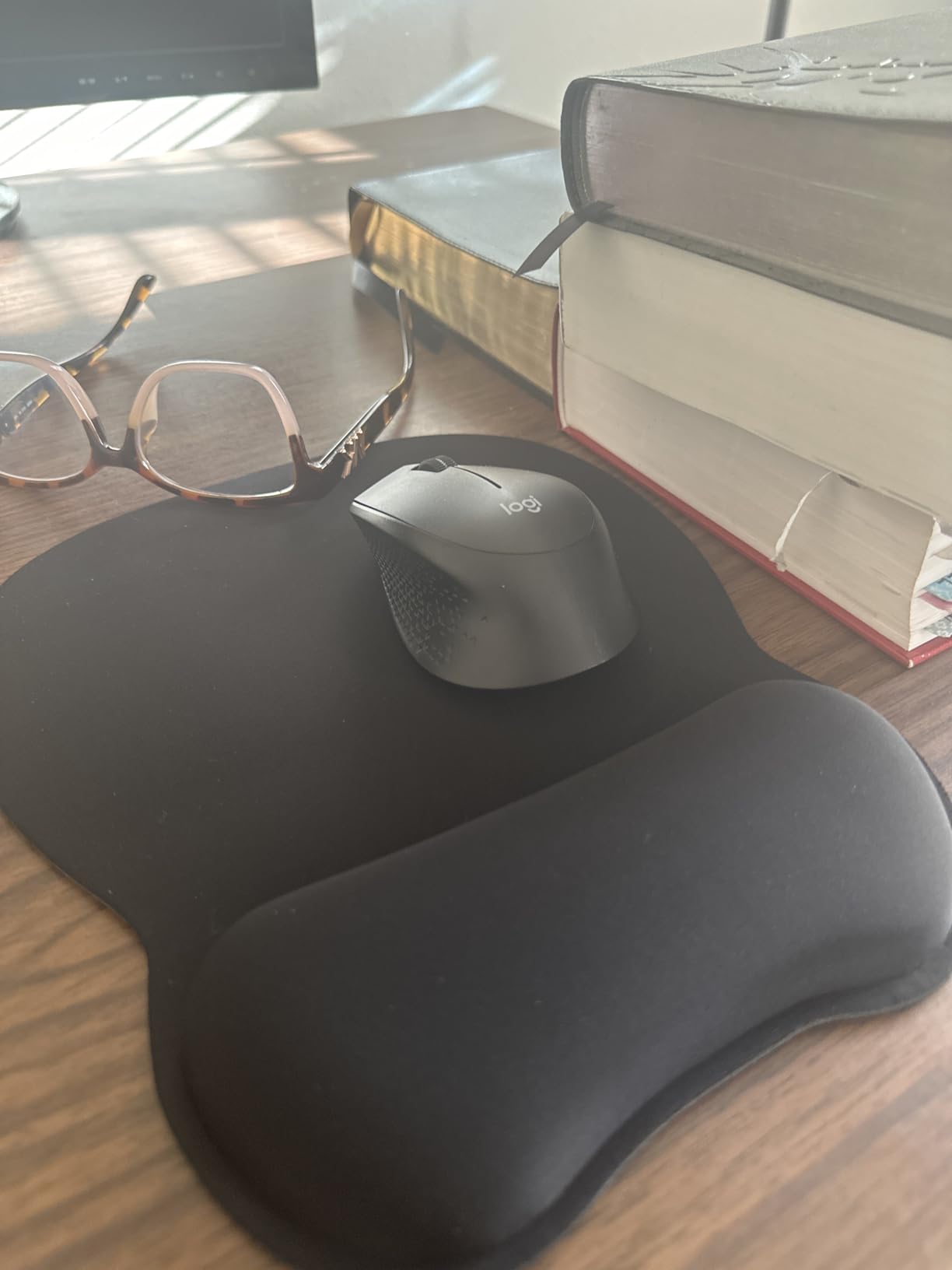 Logitech MK345 Full Size Wireless Keyboard and Mouse Combo - Black customer photo 2