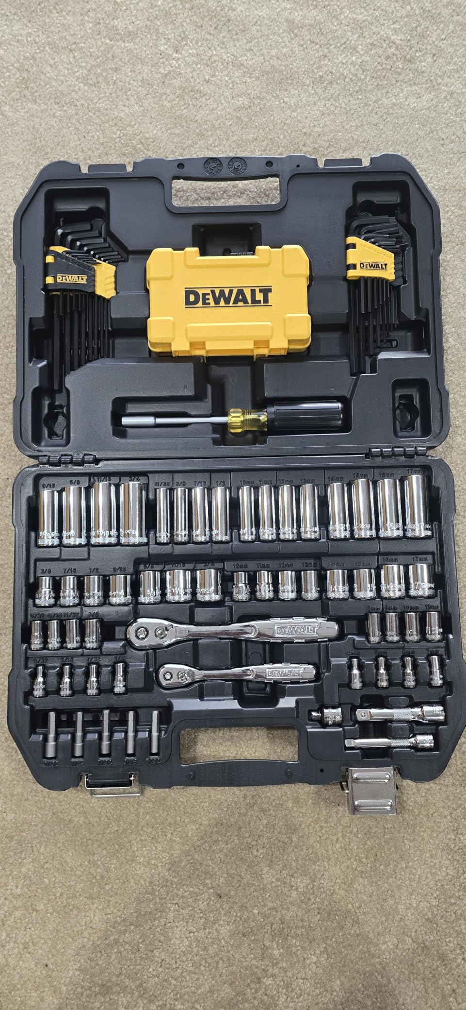 DEWALT Mechanics Tools Kit and Socket Set, 1/4
