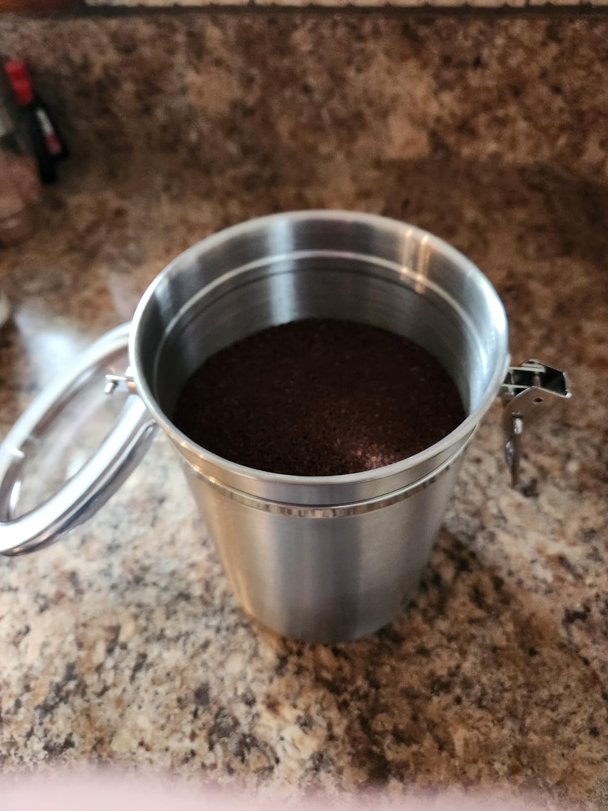Oggi Stainless Steel Coffee Canister 62 fl oz, Airtight Clamp Lid, Clear See-Thru Top customer photo 1