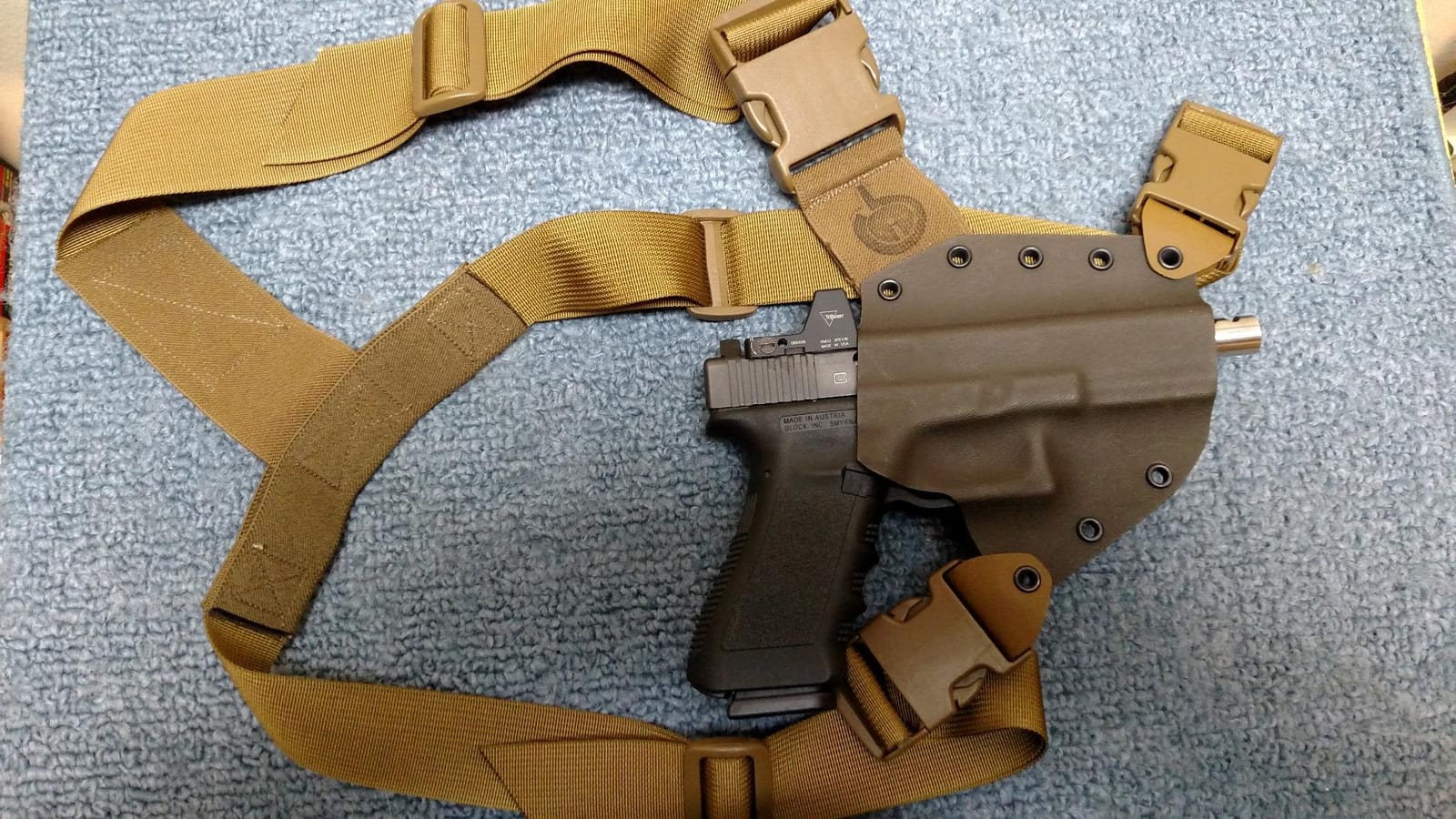 Kenai Chest Holster for a Glock - MAS Grey/Coyote customer photo 1