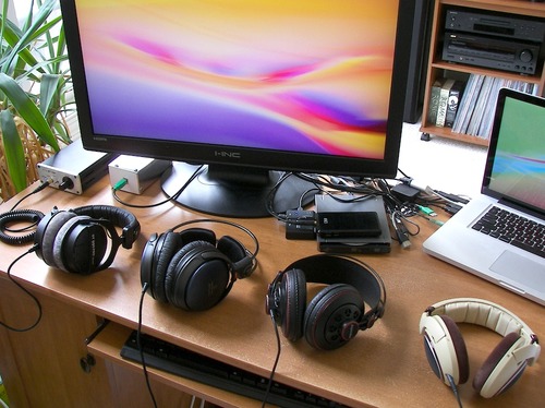 beyerdynamic DT 990 PRO Studio Headphones (250 Ohm, Black) customer photo 2