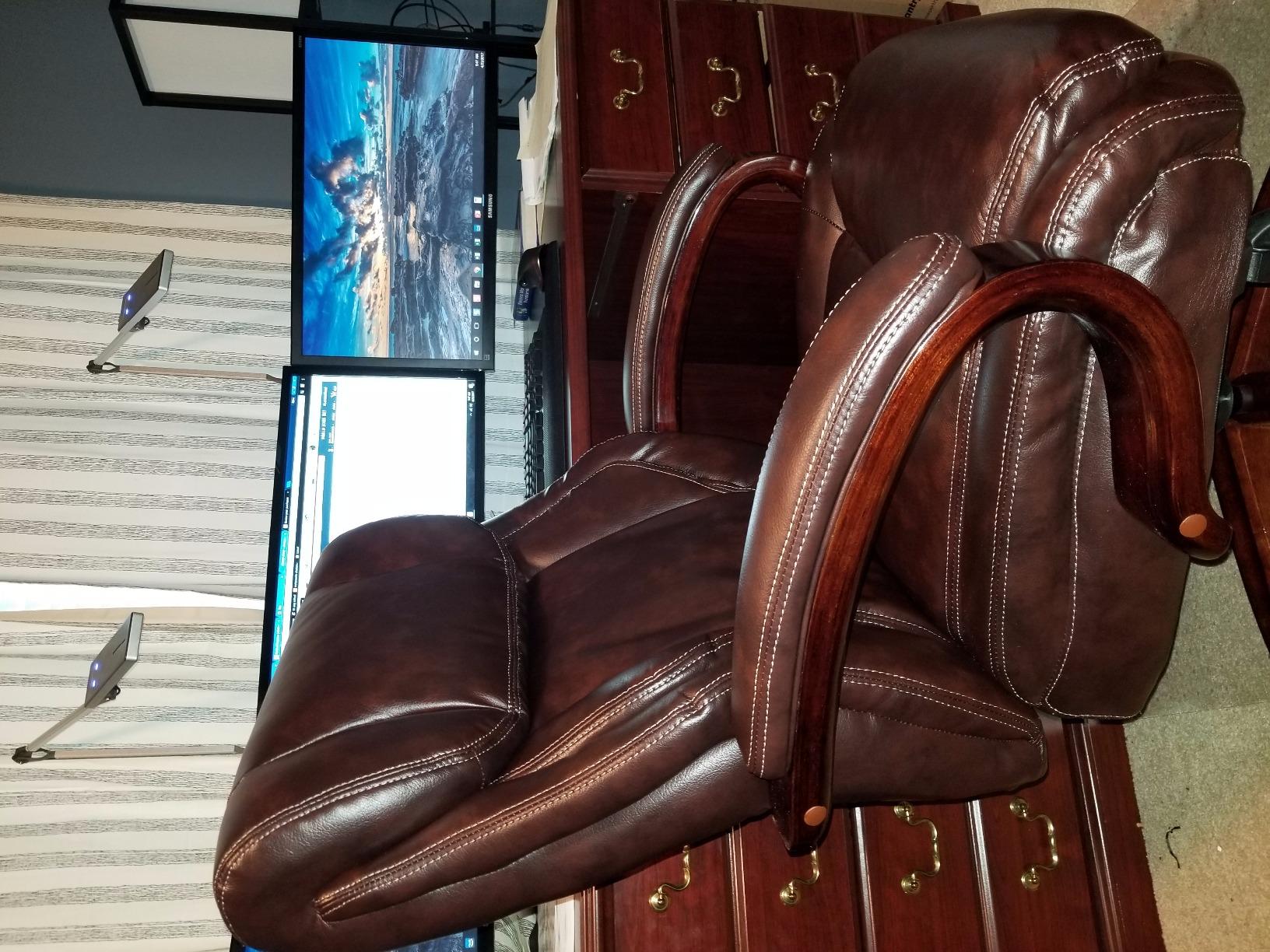 La-Z-Boy Executive Ergonomic Office Chair with Lumar Support, Leather Chair | Bellamy, Wood Arm Base, Back Pain Relief, Memory Foam Seat Cushion, Adjustable Height & Tilt, Home Office Gaming Chair, Brown customer photo 2