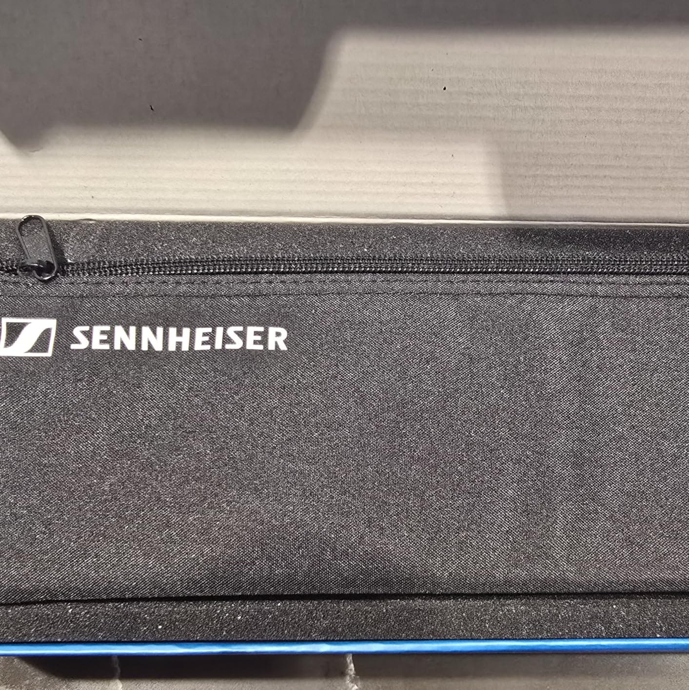 Sennheiser MKE 600 Shotgun Microphone with Auray Universal Shock Mount and Windshield, XLR customer photo 1