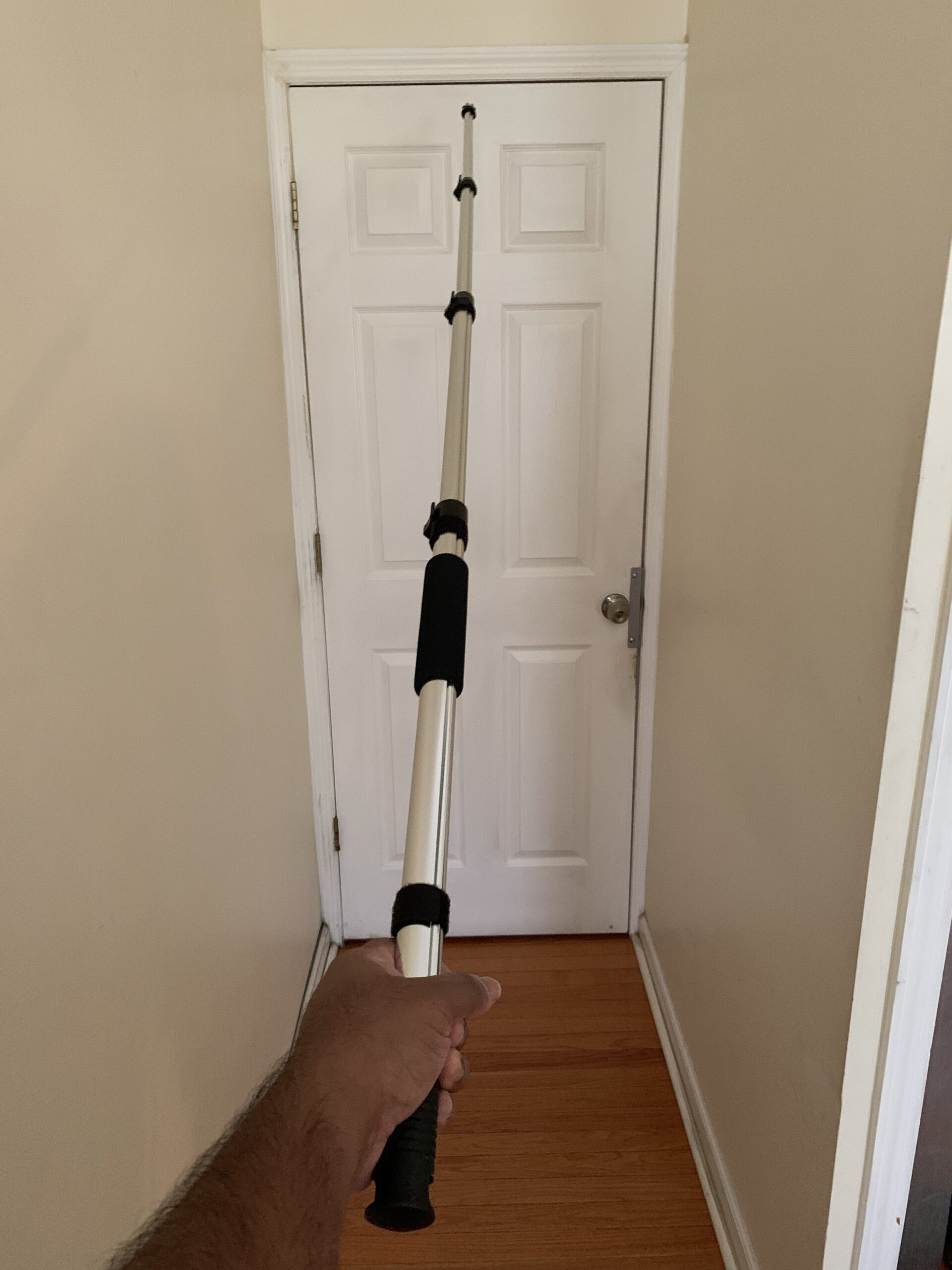 Pyle Telescope Microphone Boom Fish Pole for Shotgun Mics with Adjustable Length-5.7' ft. (PMKSB06), Black customer photo 1