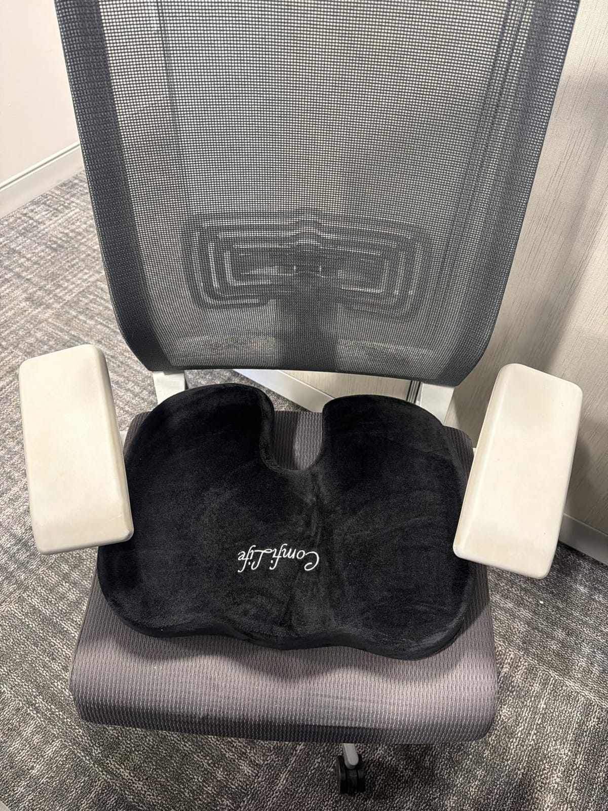 ComfiLife Doctor Recommended Seat Cushion - Premium Gel & Memory Foam Office Chair, Car Seat, Lifting Cushion - Chair Cushions for Back & Sciatica Relief - Seat Cushions for Office & Desk (Gray) customer photo 2