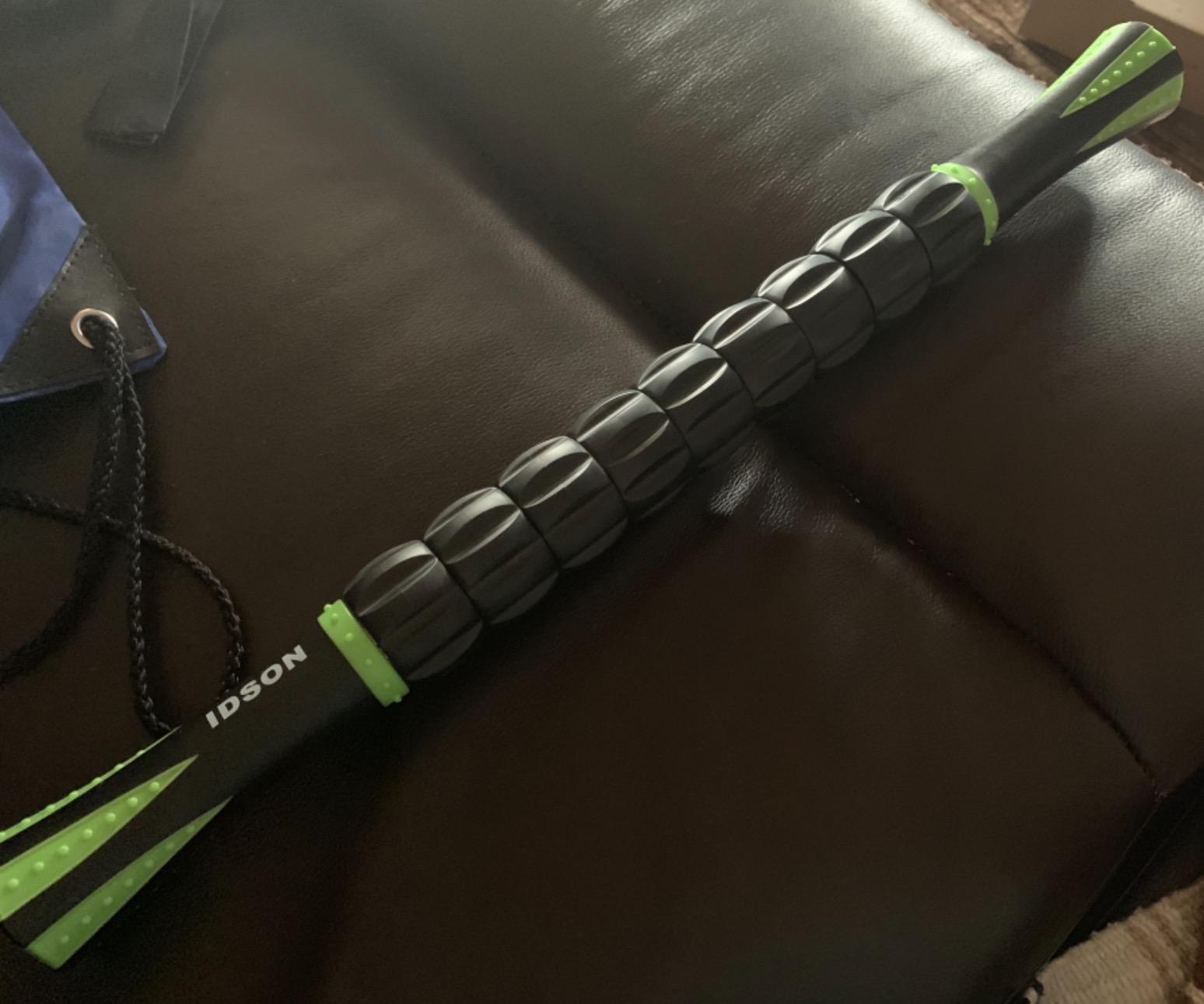 Idson Muscle Roller Stick for Athletes- Body Massage Sticks Tools Massager for Relief Muscle Soreness, Cramping and Tightness, Help Legs and Back Recovery, Black Green customer photo 1