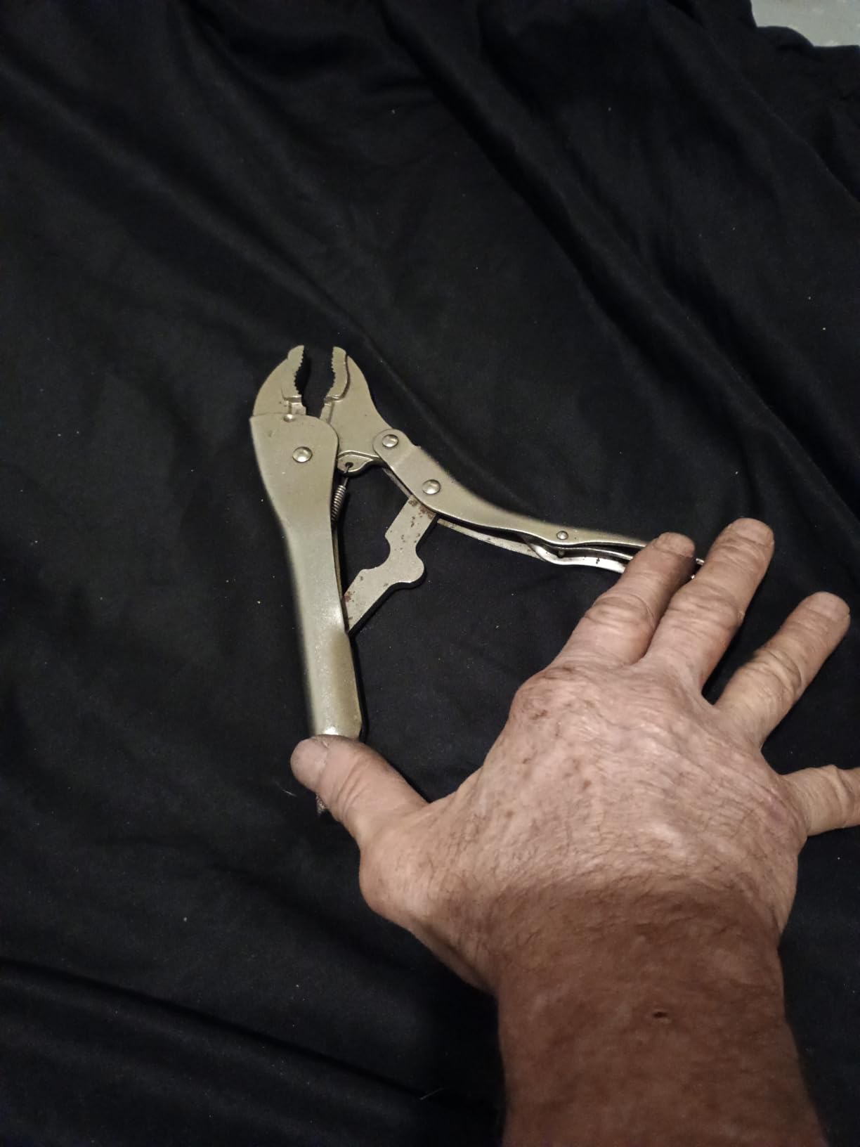 WORKPRO 5-Piece Locking Pliers Set, Vice Grips with Chrome-vanadium Steel | 5/7/10 inch Curved Jaw, 6.5/9 inch Long Nose customer photo 1