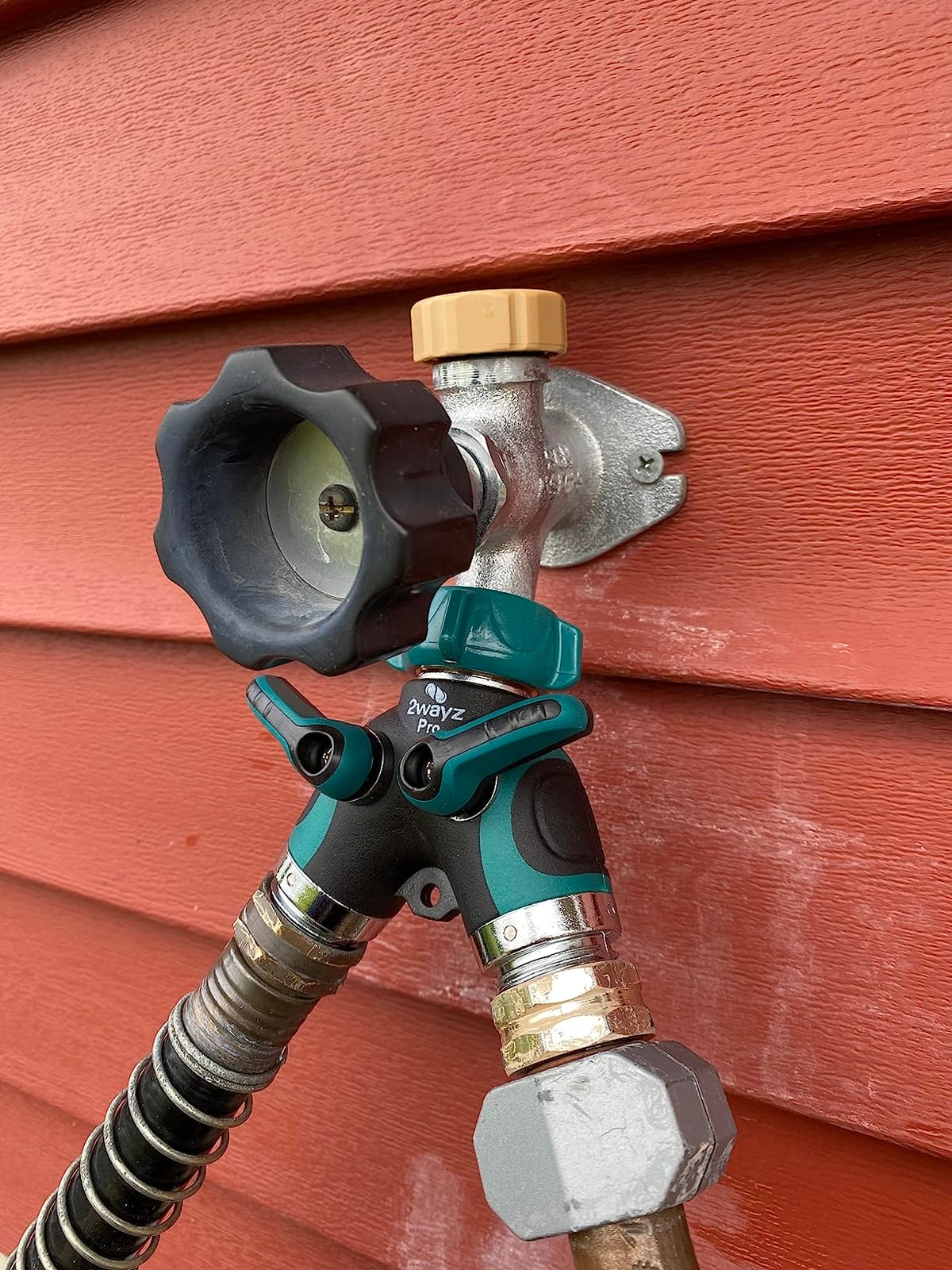 2WAYZ Hose Splitter 2 Way Heavy Duty Outdoor Faucet and Garden Connector - Water Spigot Splitter - Durable All-Metal Y Adapter with Shut-Off Valve customer photo 2