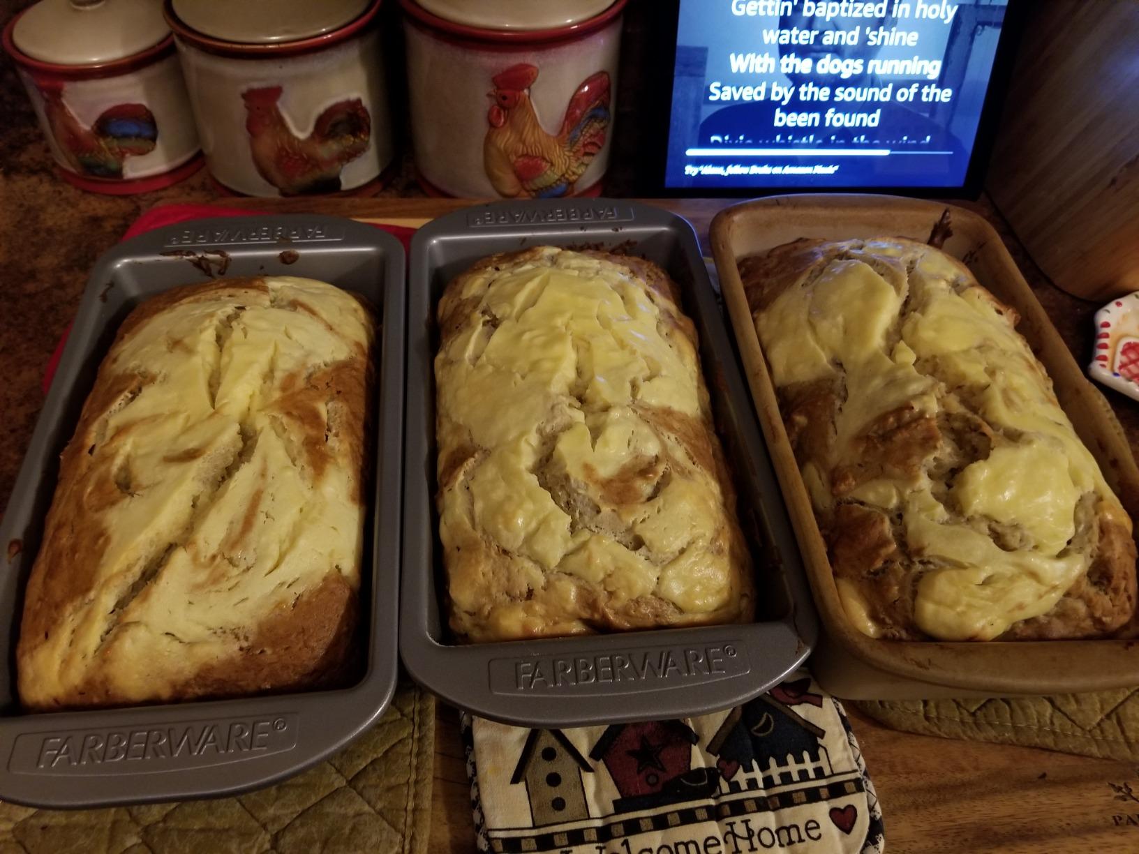 Farberware Nonstick Bakeware Bread and Meat Loaf Pan Set for Baking, Gray customer photo 2