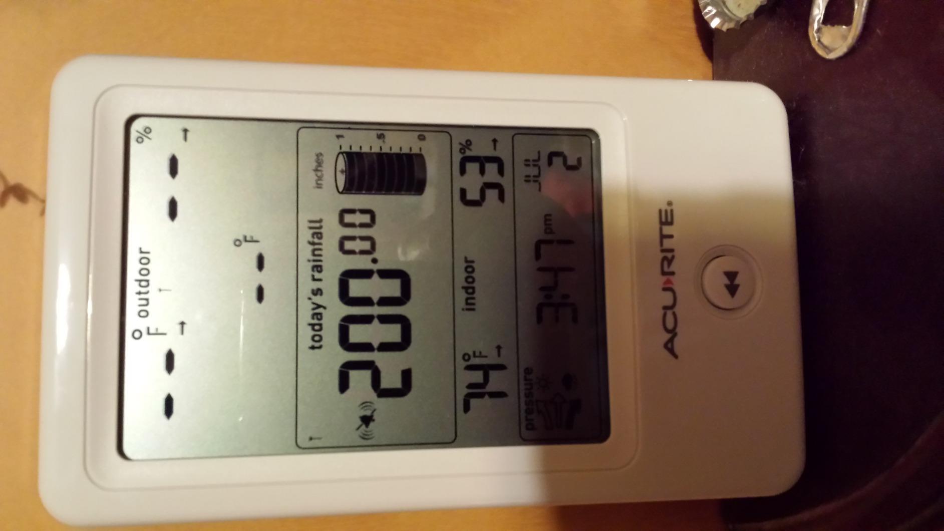 AcuRite 01089M Rain Gauge with Thermometer & Humidity customer photo 2