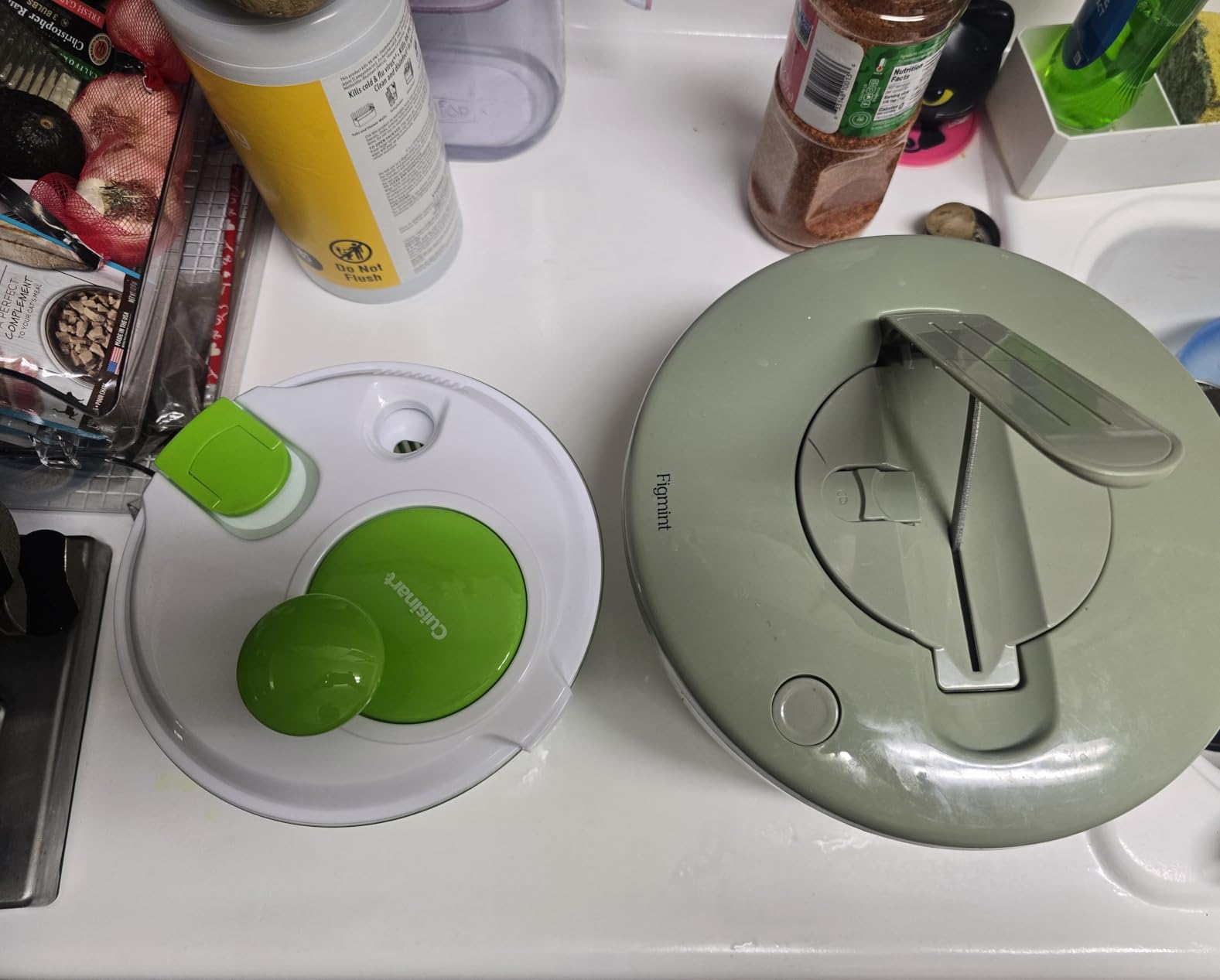 Cuisinart Salad Spinner, Wash, Spin & Dry Salad Greens, Fruits & Vegetables, 3 Quart customer photo 1