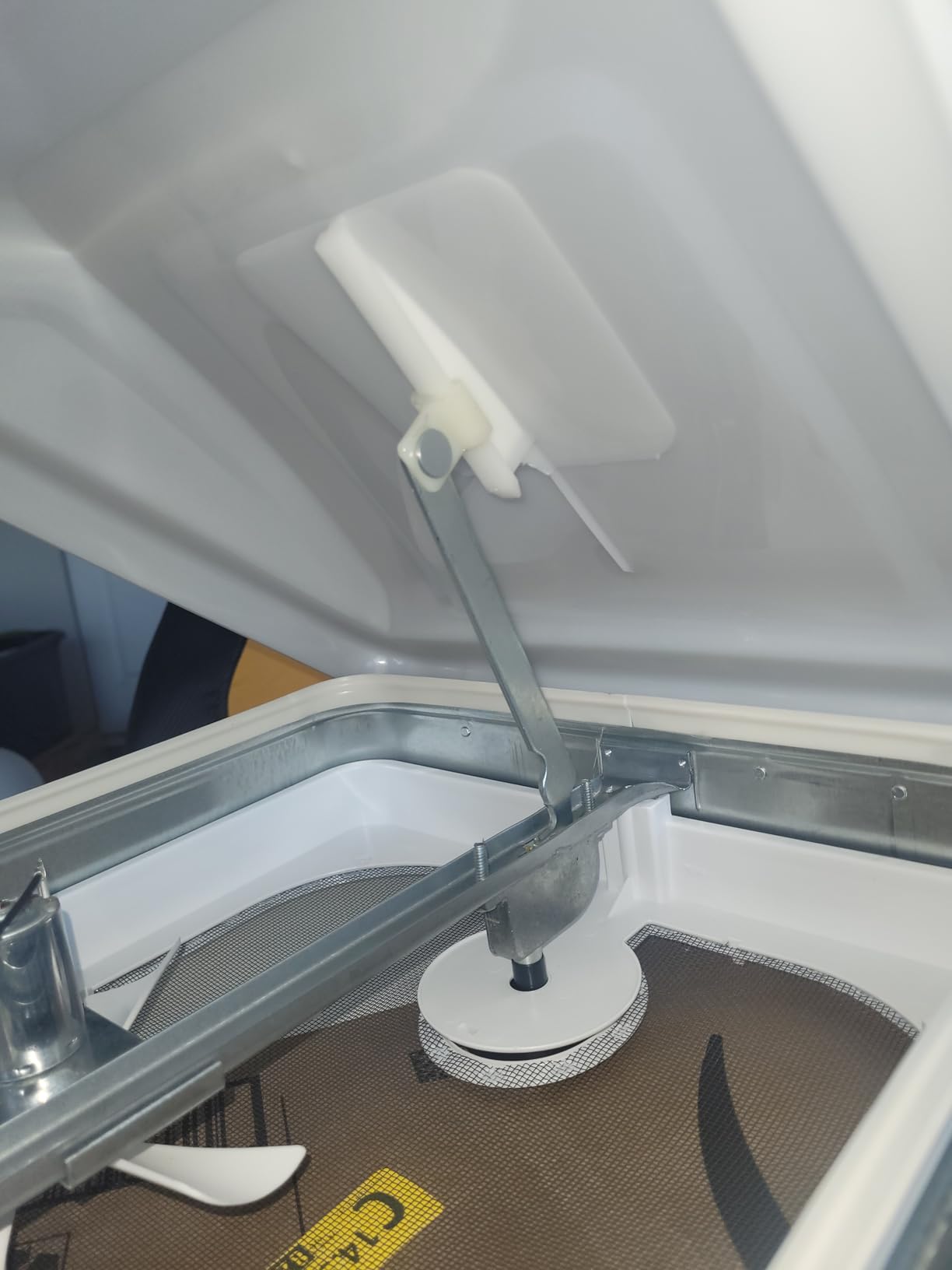 Ventline RV Roof Vent White w/ 12 Volt Fan, Putty & Screws customer photo 1