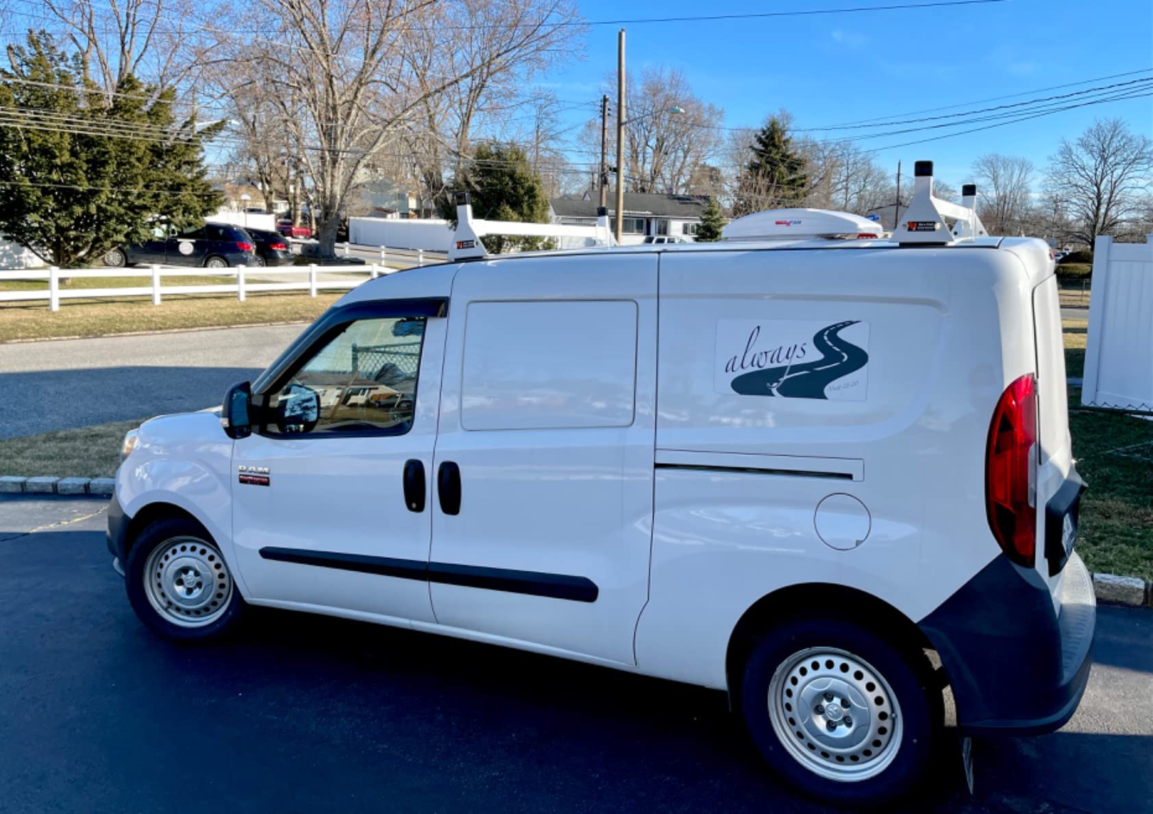 Vantech H1 2 Bar for RAM ProMaster City Steel Ladder roof Rack 2015-On, White customer photo 2