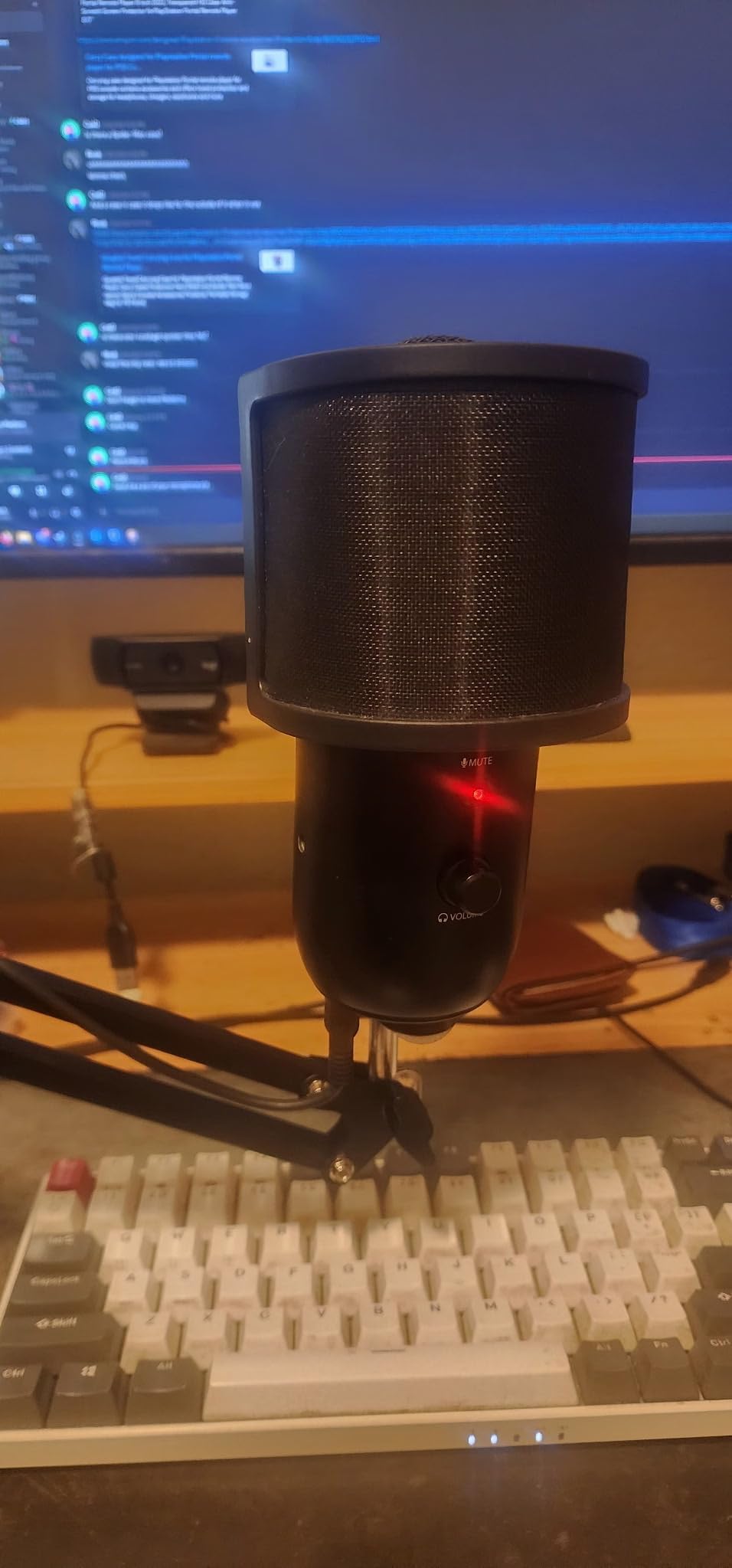 Pop Filter, PEMOTech [Upgraded Three Layers] Metal Mesh & Foam & Etamine Layer Microphone Windscreen Cover Handheld Mic Shield Mask, Microphone Accessories for Vocal Recording, YouTube videos, Streaming customer photo 1