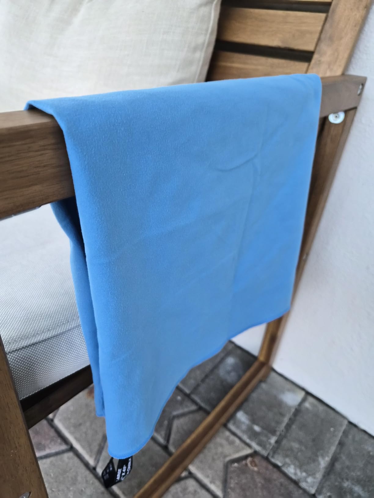 Rainleaf Microfiber Towel Quick Dry Camping & Travel & Gym Towel. Compact | Super Absorbent, Lightweight, Fast Drying. Suitable for Beach, Bath, Backpacking, Hiking, Swim. customer photo 2
