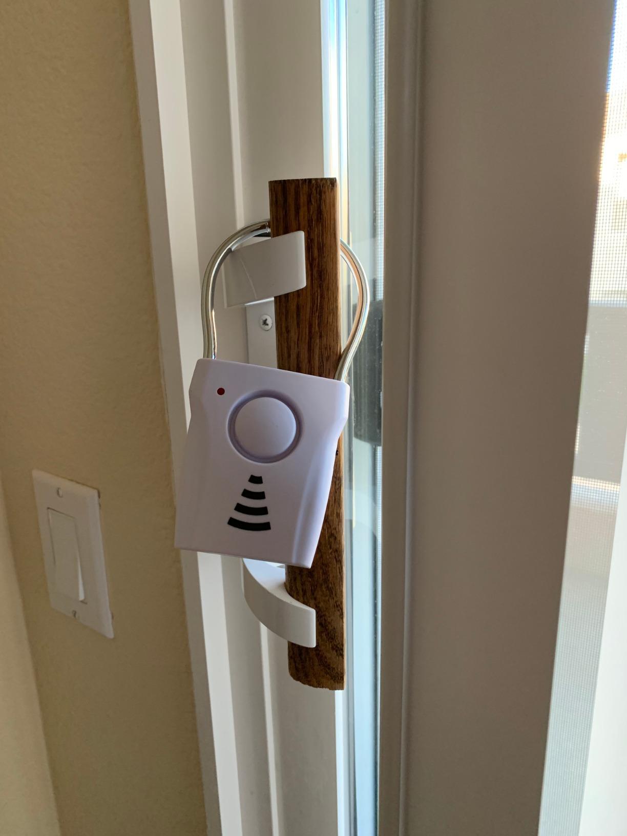 SABRE 110dB Door Handle Alarm customer photo 2
