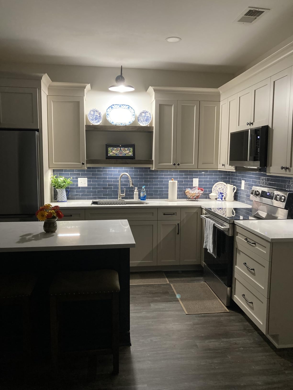 Under Cabinet LED Lighting Kit Plug in or Hardwired, 6 pcs 12 Inches Light Strips, 2000 Lumen, Super Bright, for Kitchen Counter, Closet, Shelf Lights, 31W, Warm White (6 Bars) customer photo 1