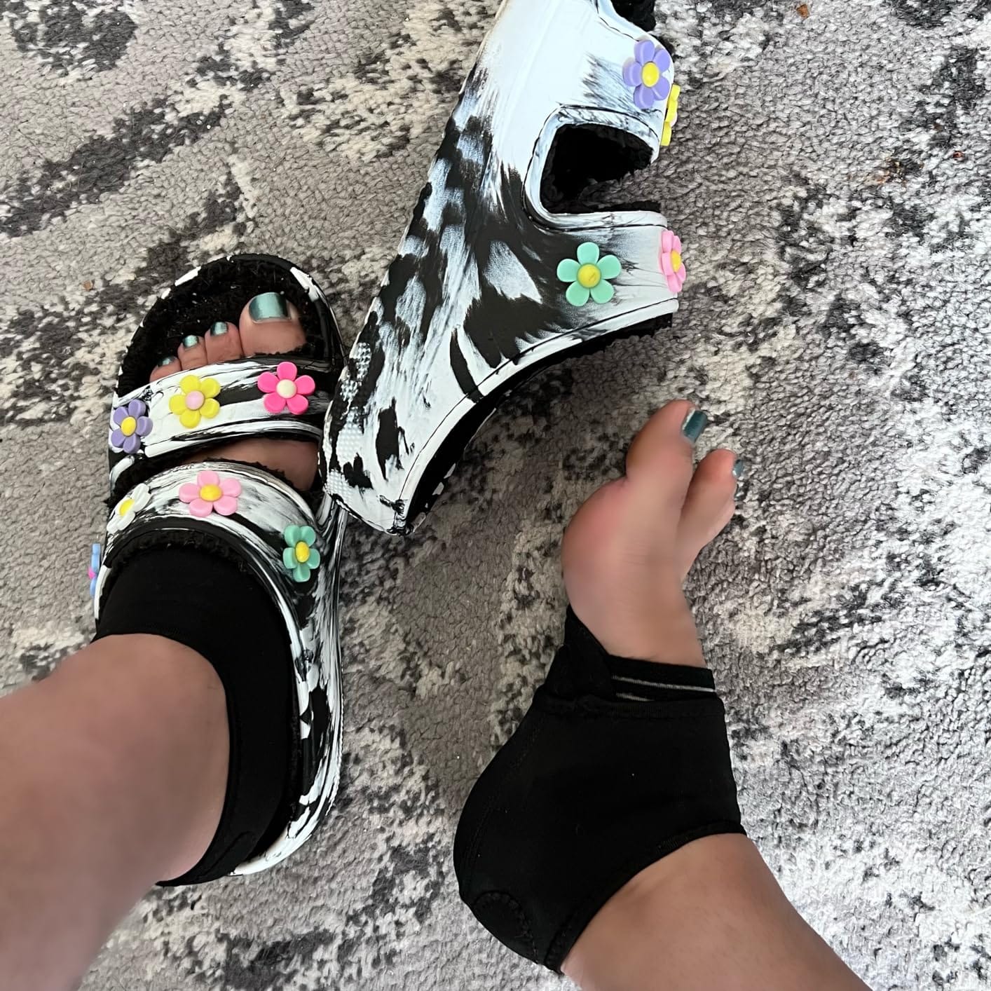 Plantar Fasciitis Foot Pain Relief 14-Piece Kit - Premium Plantar Fasciitis Support, Gel Heel Spur & Therapy Wraps, Compression Socks, Foot Sleeves, Arch Supports, Heel Cushion Inserts & Heel Grips customer photo 1