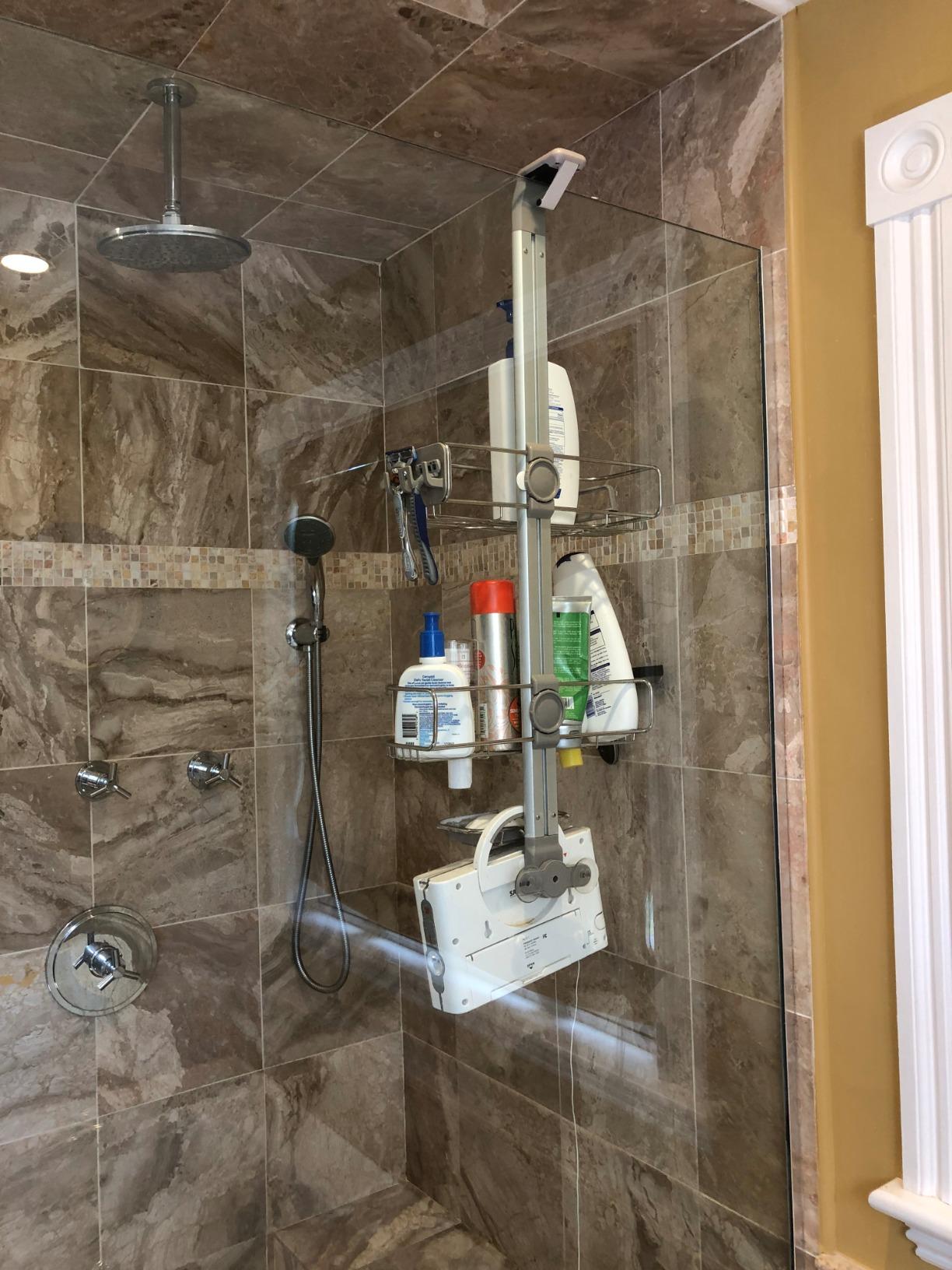 simplehuman Over Door Shower Caddy, No-Drill Auto-Tightening Hanger for Glass Shower Doors, Quick-Adjust Shelves, Quick-Dry Soap Dish, Bathroom Organizer, Rust-Proof Stainless Steel customer photo 2