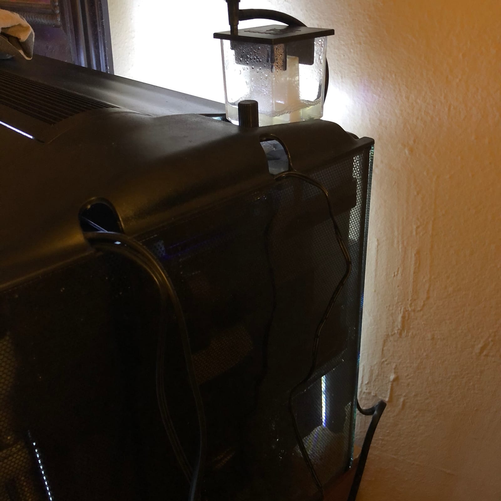 Fluval Sea Mini Protein Skimmer, 5-20 Gallon, Black, 14324 (6-Piece Set) customer photo 2