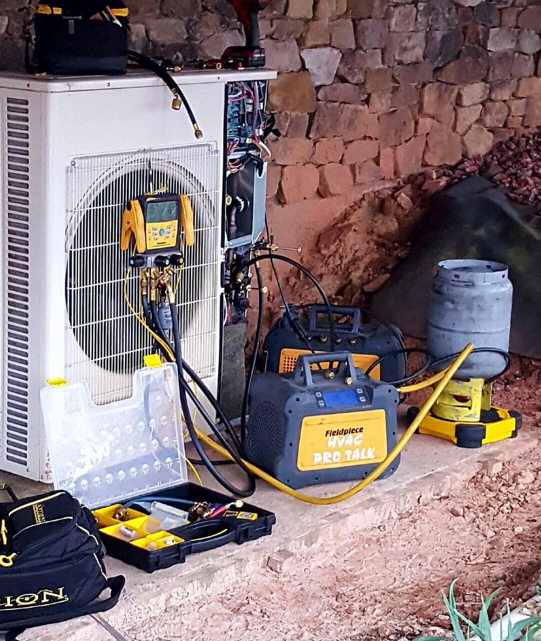 Fieldpiece - MR45 Lightweight Digital Refrigerant Recovery Machine - Wide Operating Voltage with Easy Access Ports - A2L Compatible customer photo 1