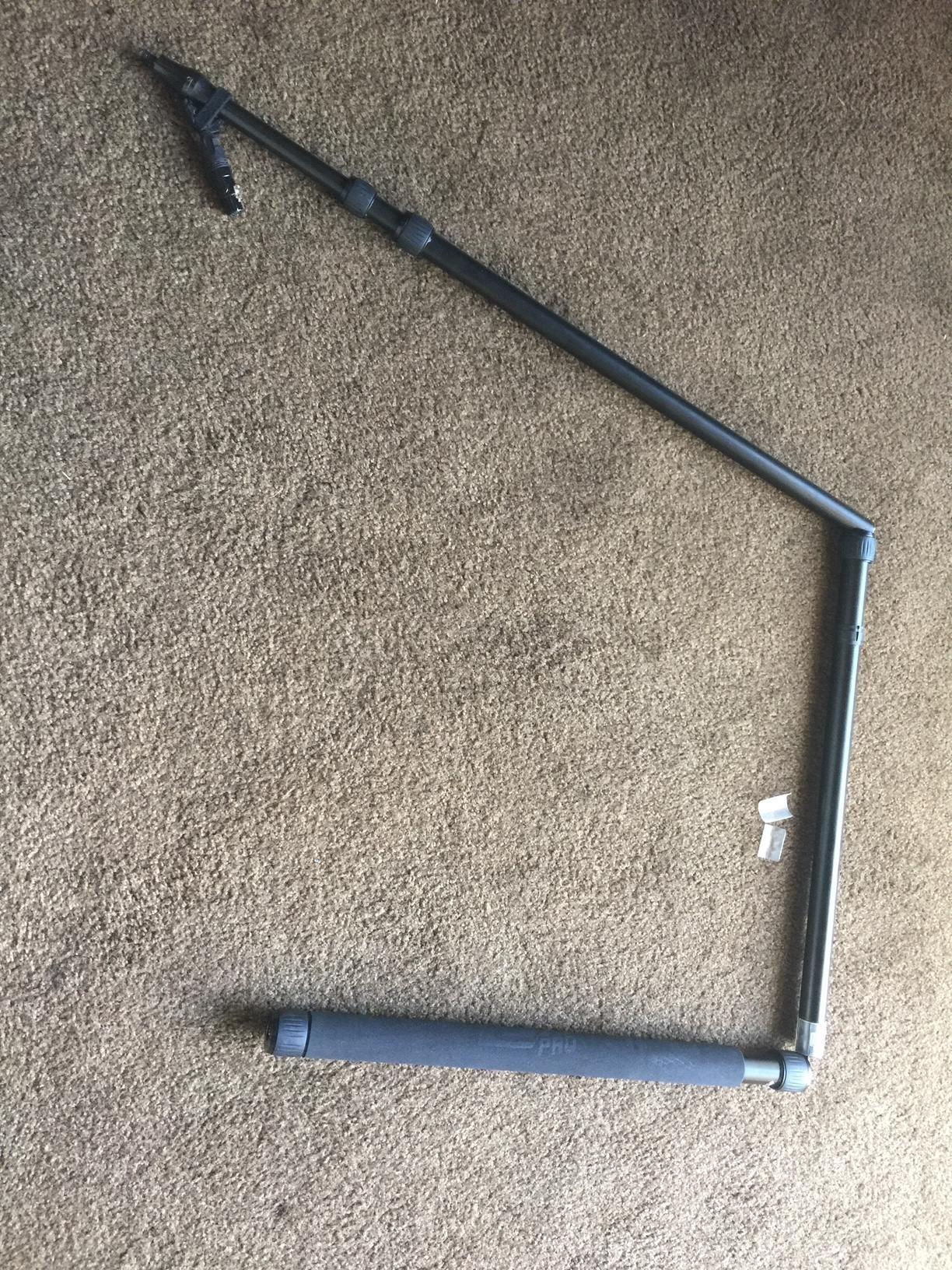 LyxPro Portable Mic Boom Pole Arm 5 Section Stretchable Padded Handheld Telescopic Aluminum Adjustable With Built In Internal XLR Cable Shotgun Zoom Microphones, Fish Pole extends 2.4' - 9.25' MPL-20 customer photo 2