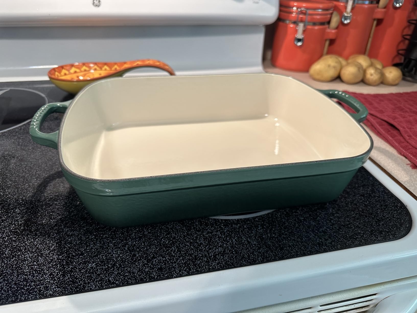 Le Creuset Enameled Cast Iron Rectangular Roaster, 5.25 qt., Oyster customer photo 1