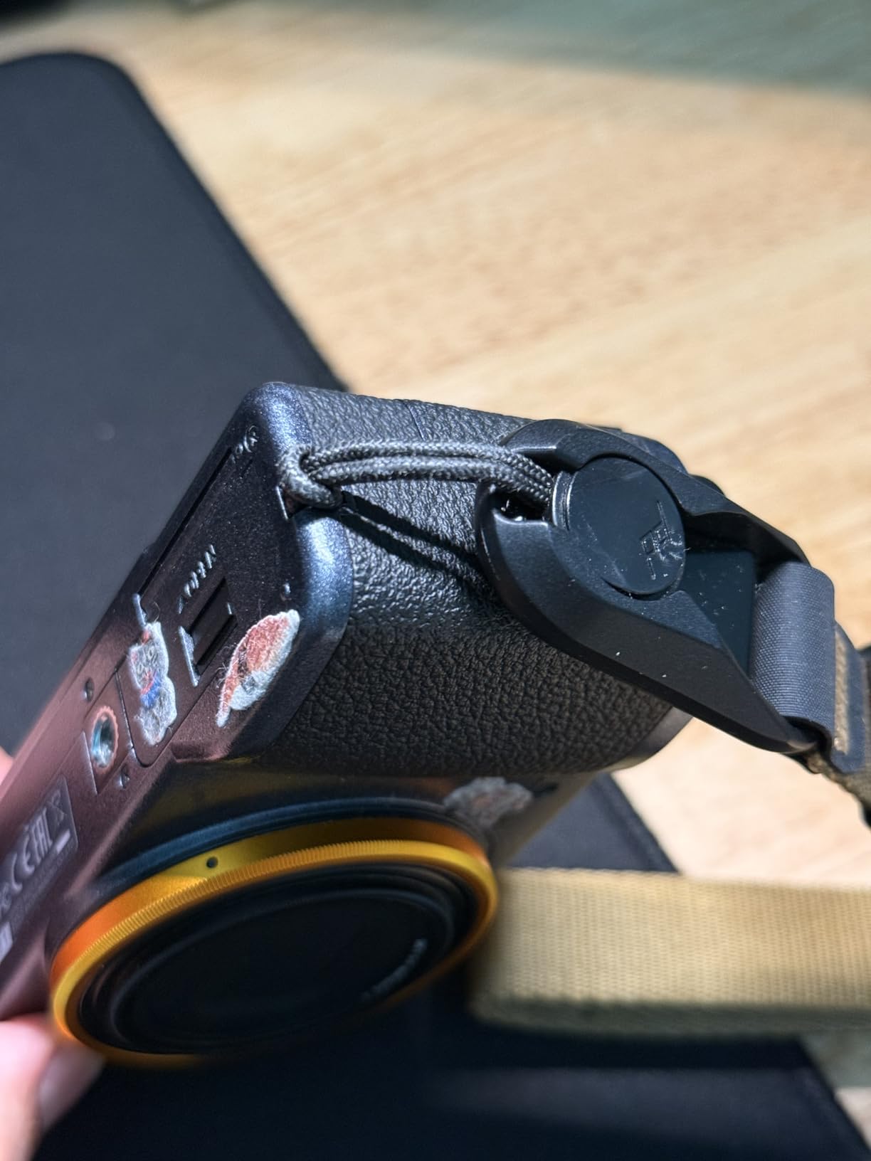 Peak Design Cuff Camera Wrist Strap, Compatible with DSLR, Compact and Point-and-Shoot Cameras, Low Profile, Quick Release customer photo 2