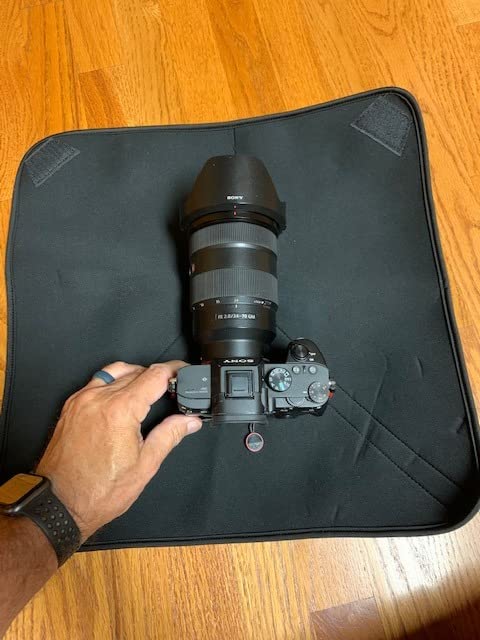 3mm Protective Neoprene Equipment Lens Wrap, Scratch & Dust proof DSLR Wrap, Compatible with Canon, Nikon, Pentax, Sony, Panasonic, & Fujifilm Cameras (15 inch x 15 inch, Gray) customer photo 2