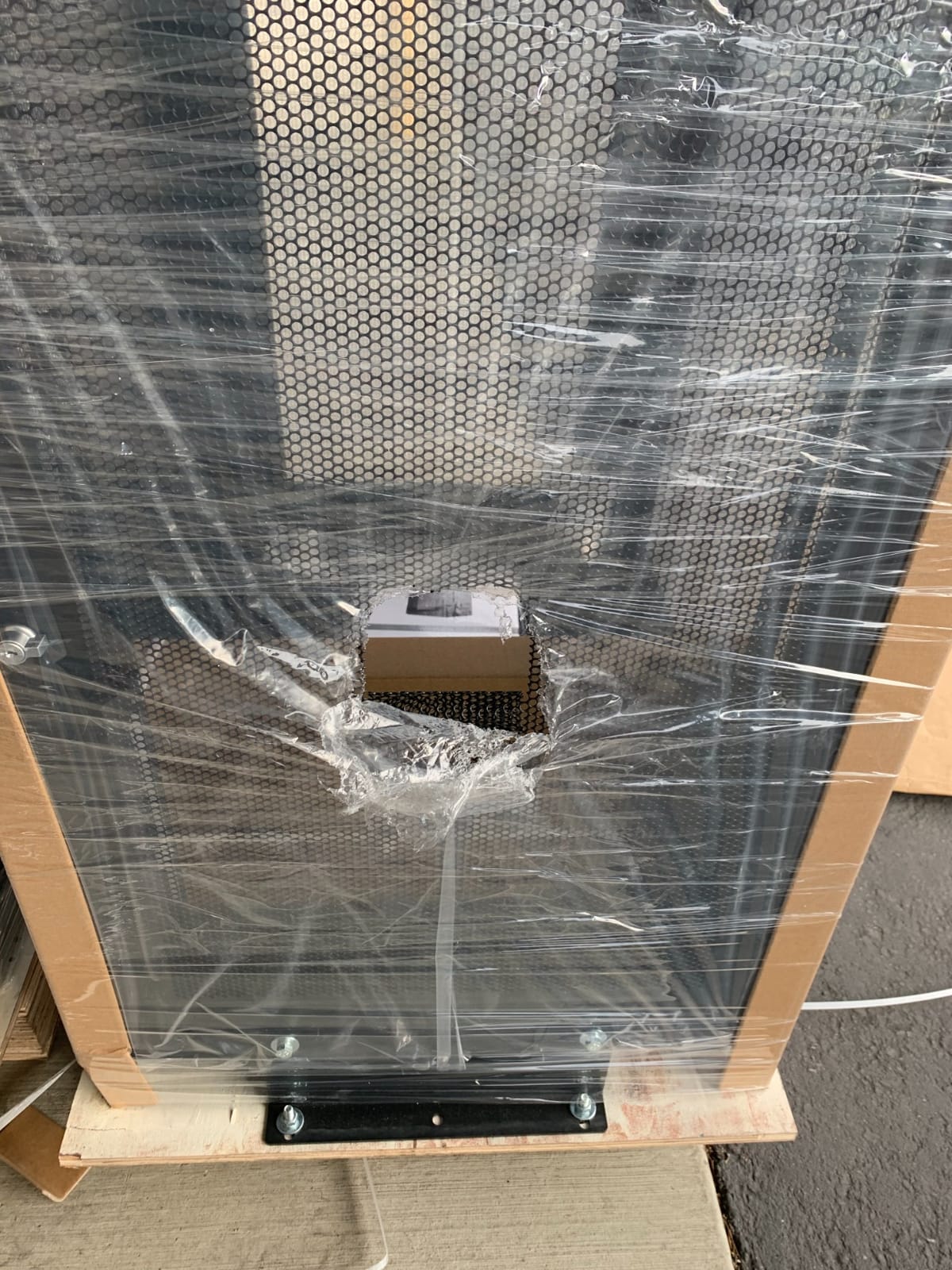 StarTech 18U 4-Post Server Cabinet, Floor Mount, 29